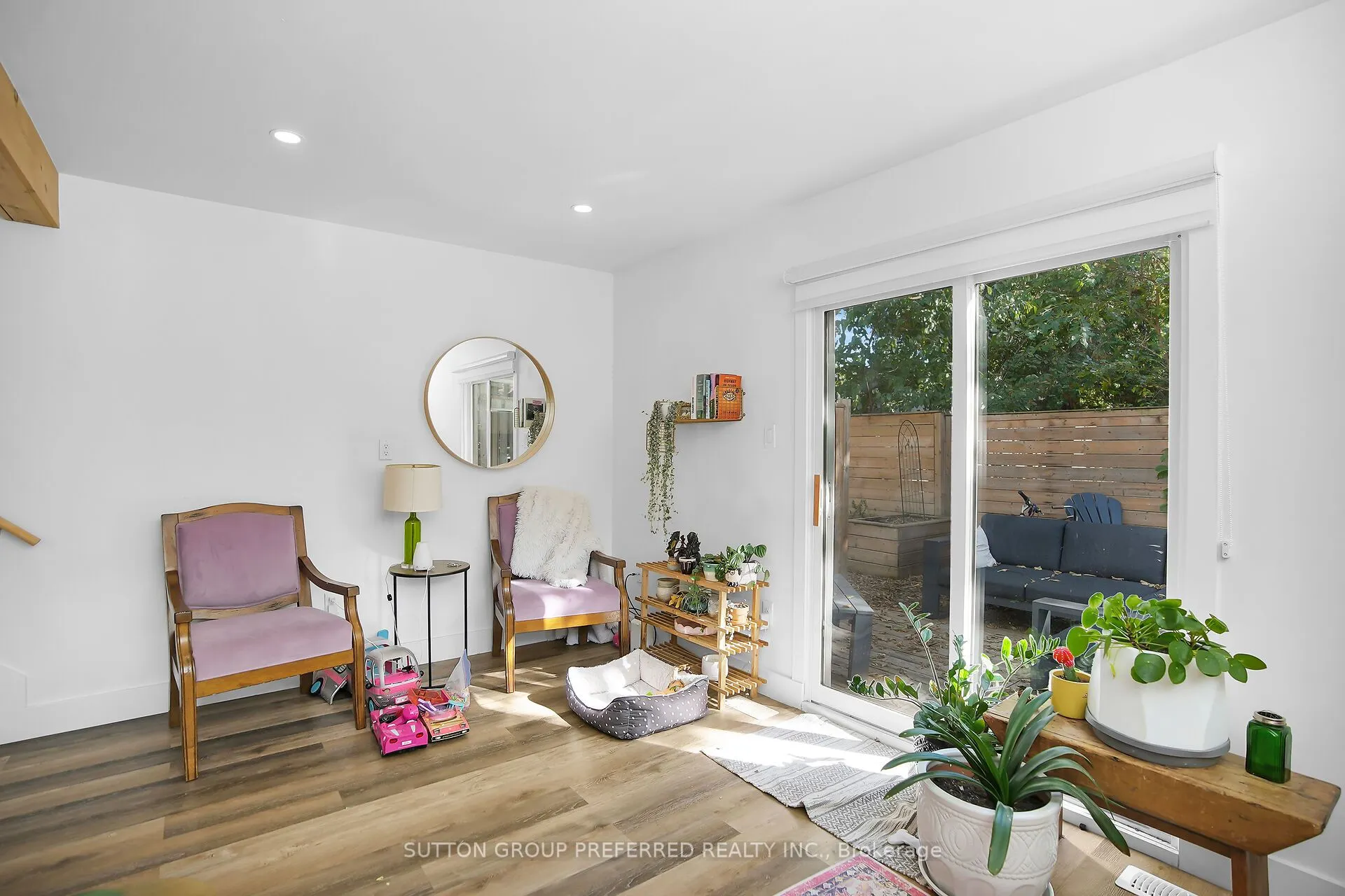 561 PRINCESS Avenue, #4