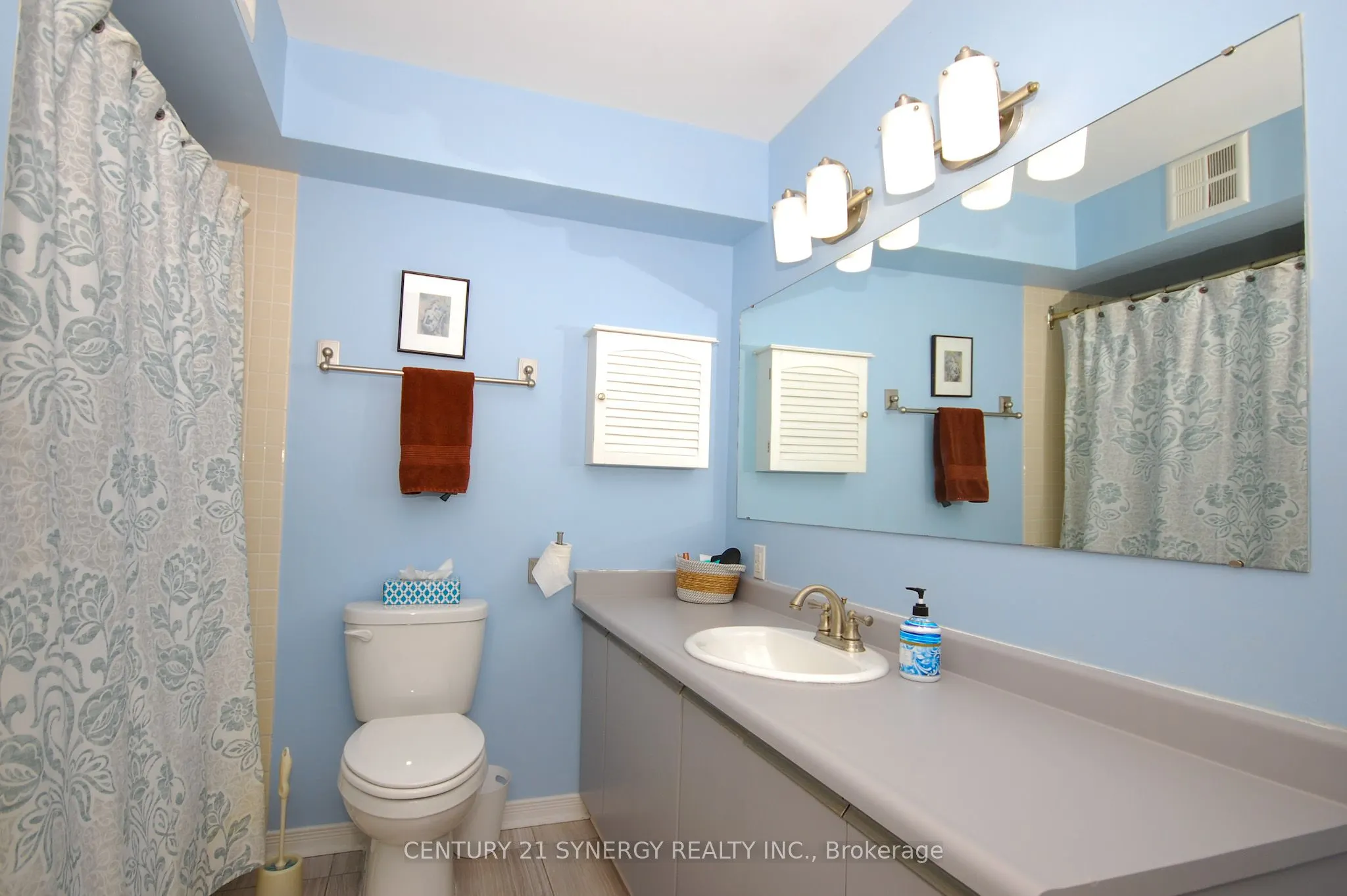 199 Kent Street, #309