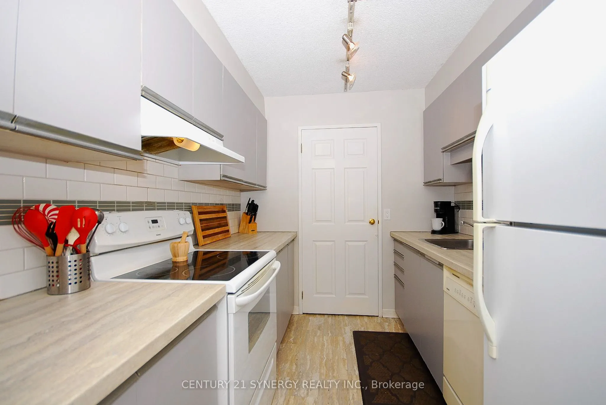 199 Kent Street, #309