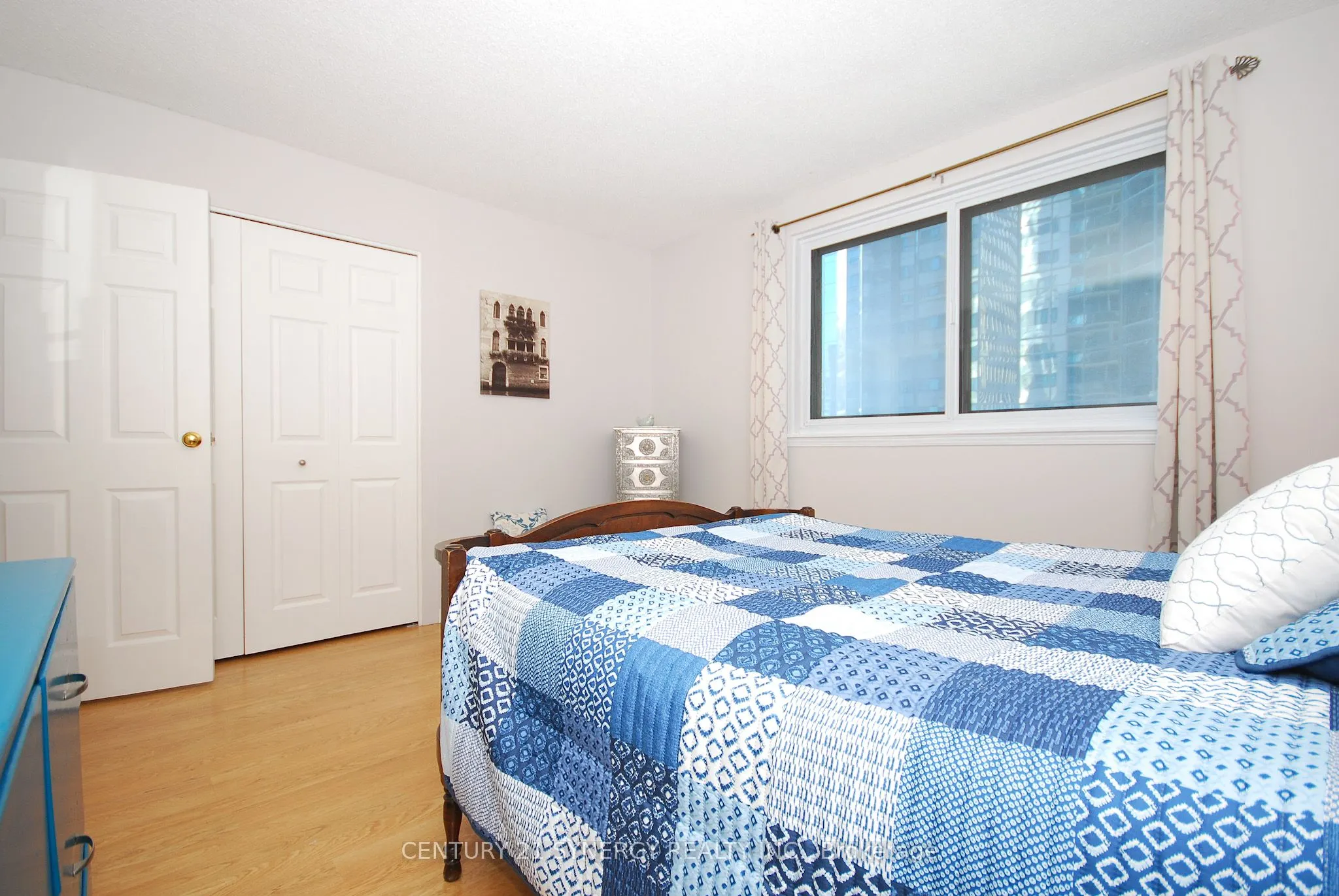 199 Kent Street, #309