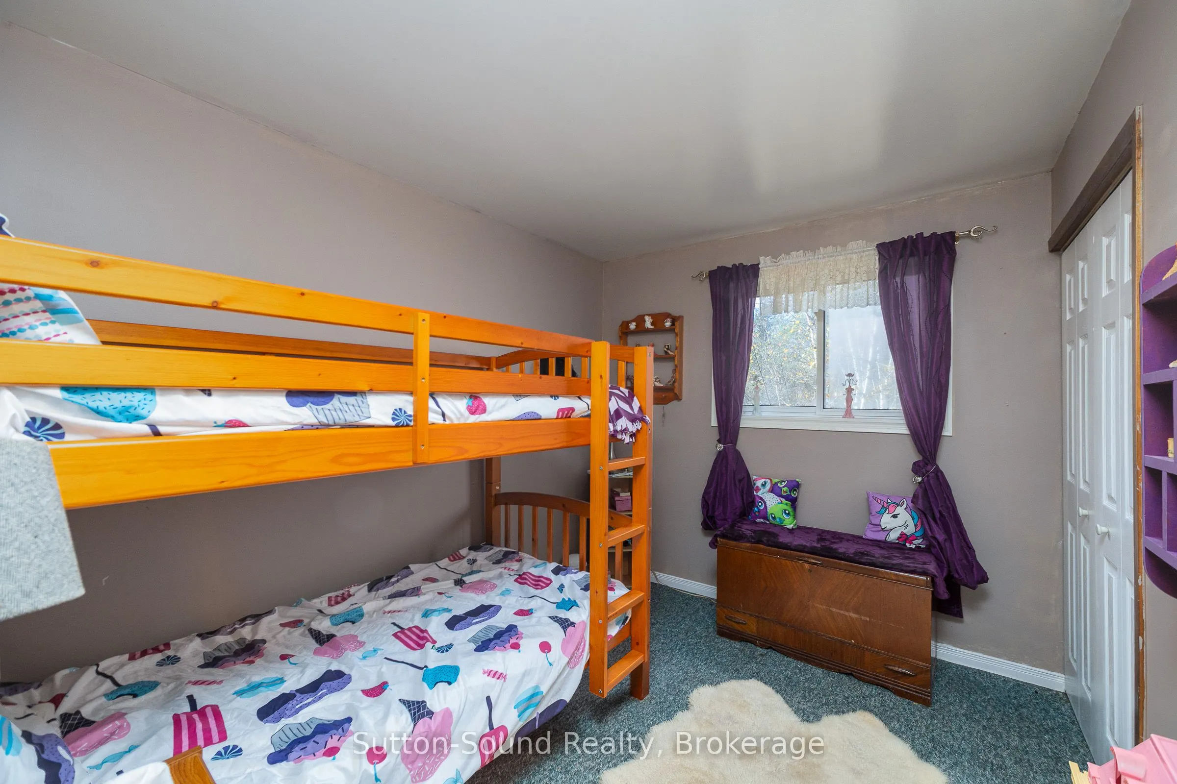 143659 15 Side Road E