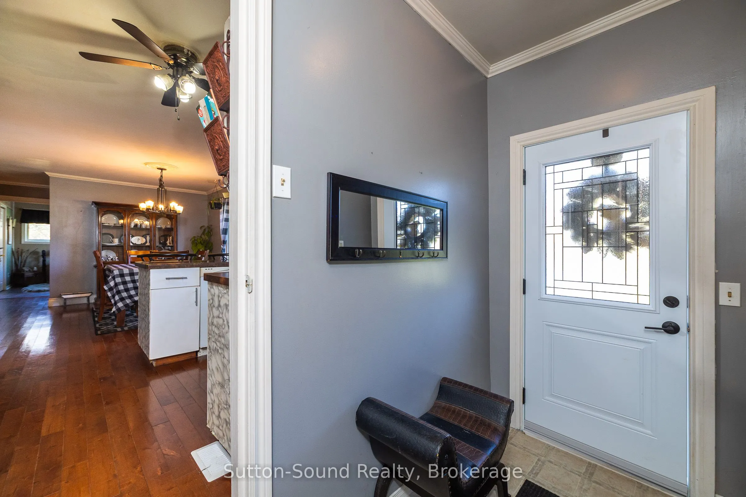 143659 15 Side Road E