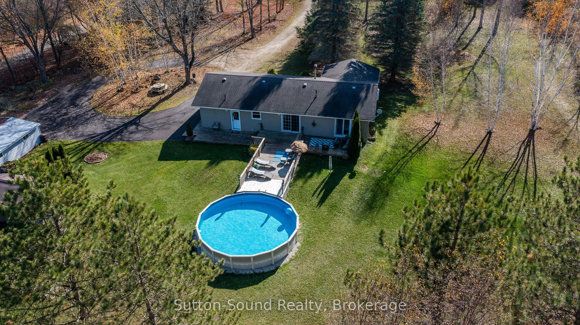 143659 15 Side Road E