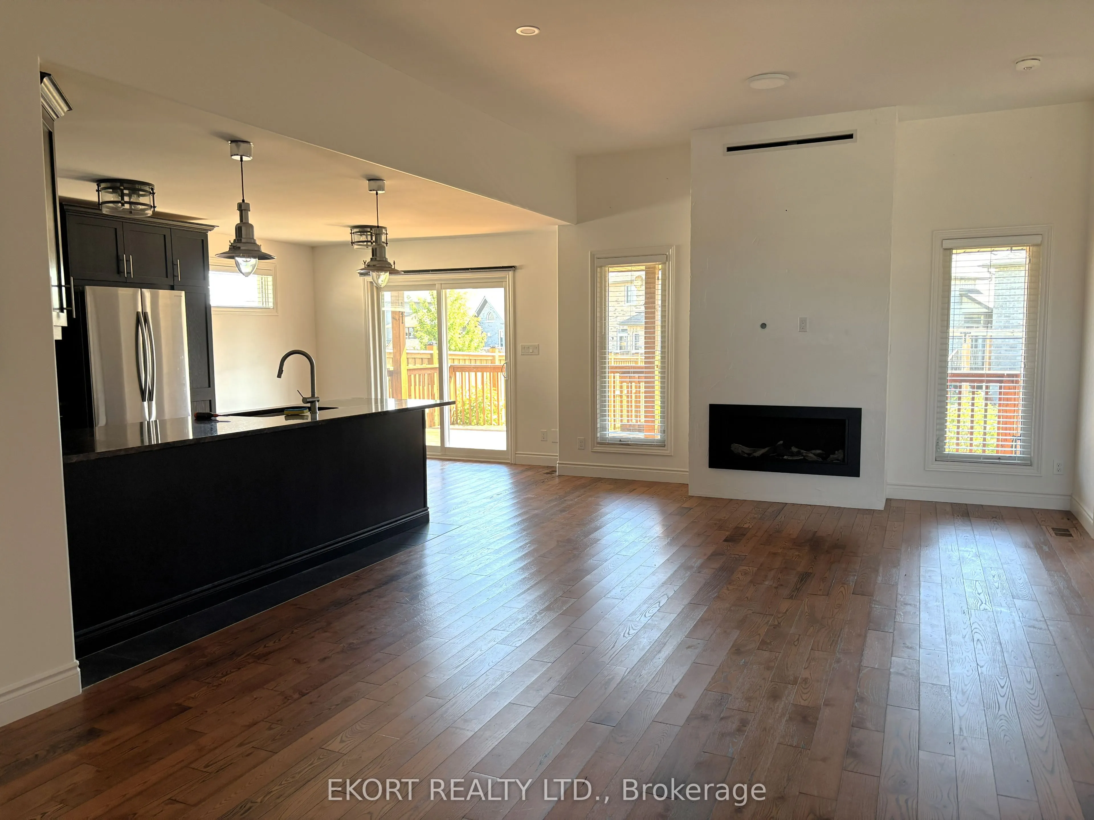 64 Farmington Crescent