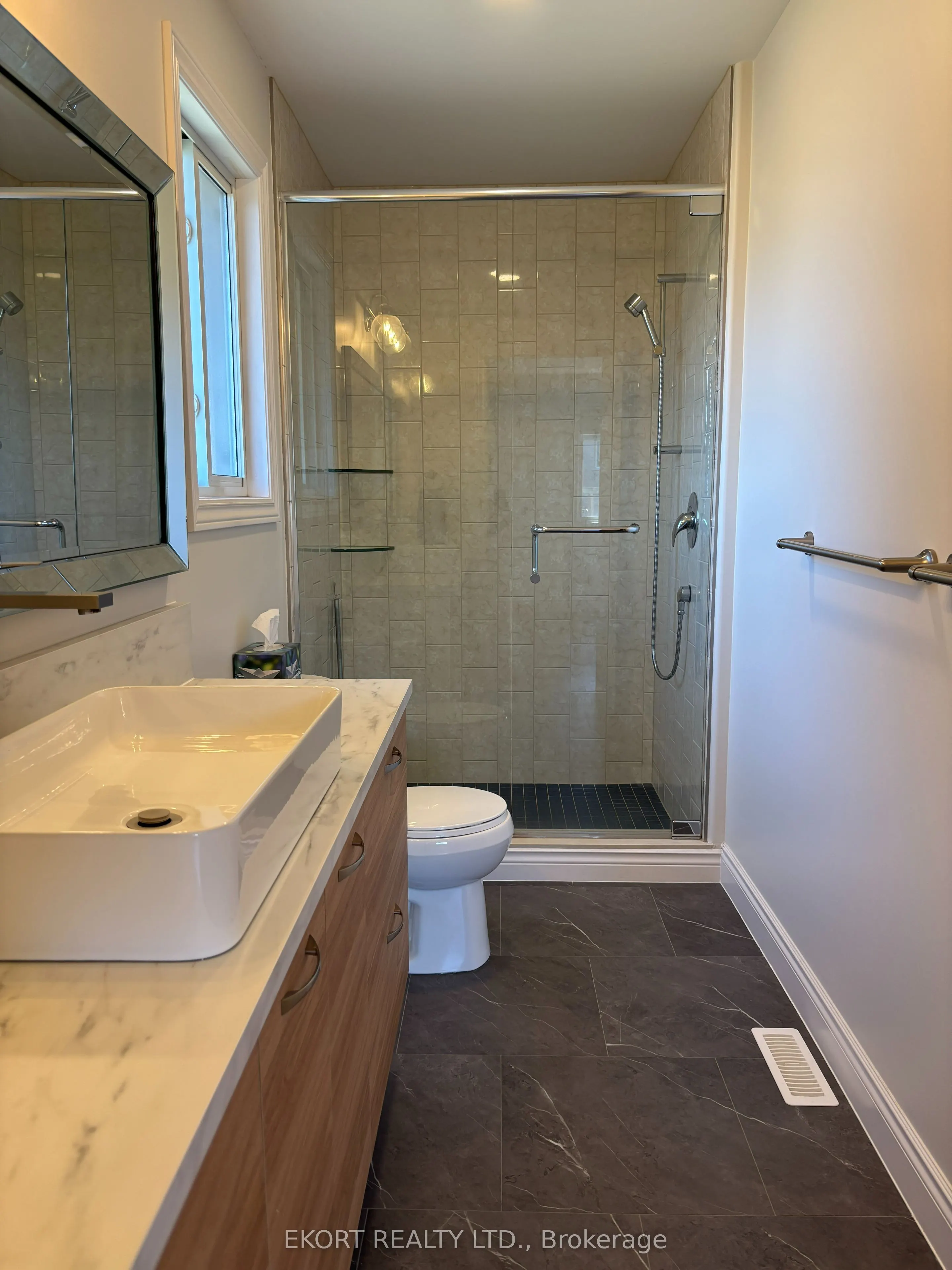 64 Farmington Crescent