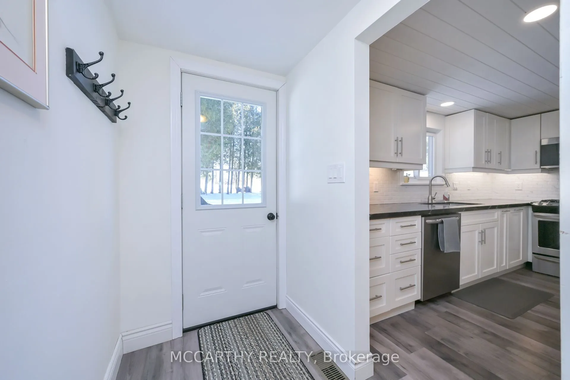 681141 260 Side Road