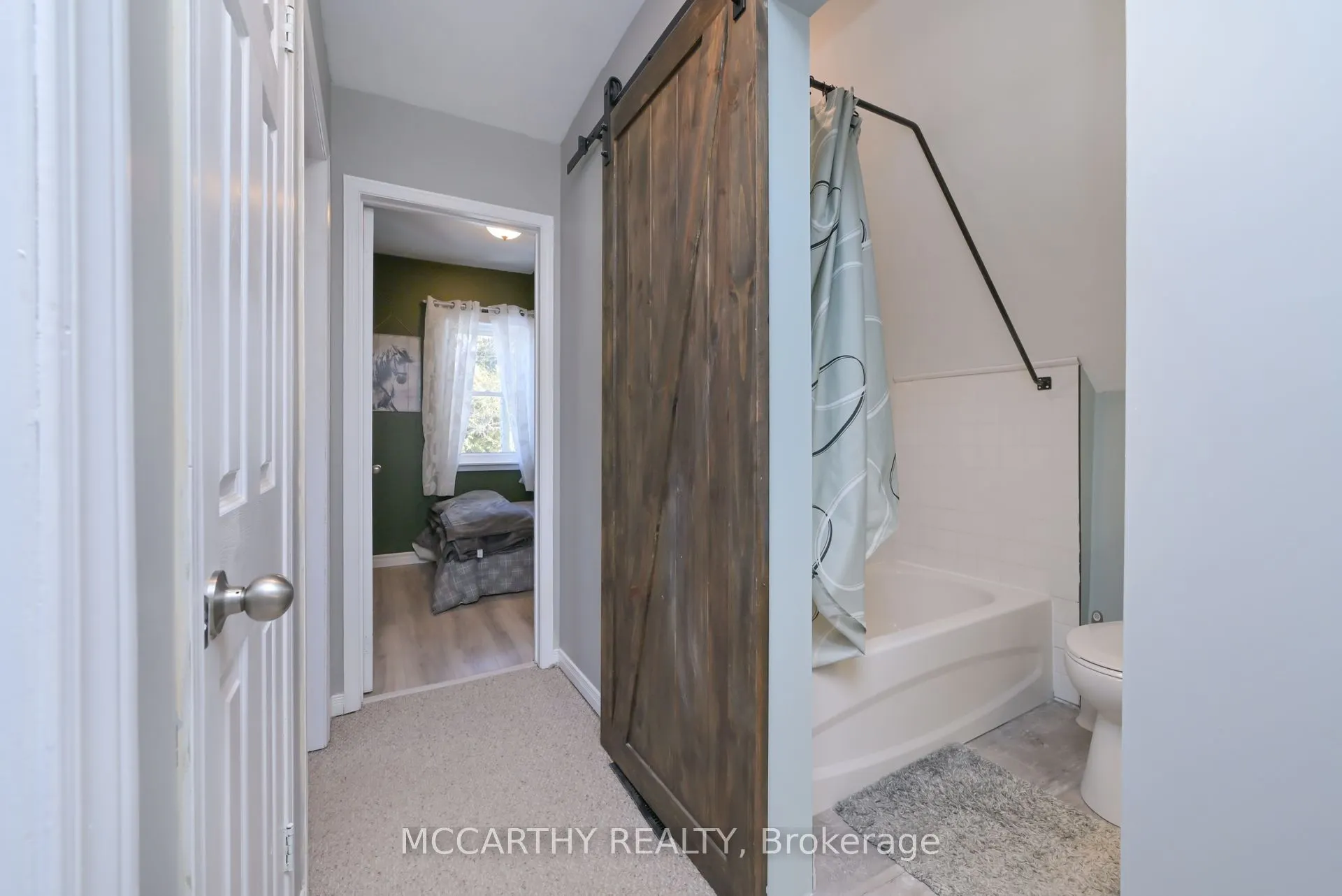 681141 260 Side Road