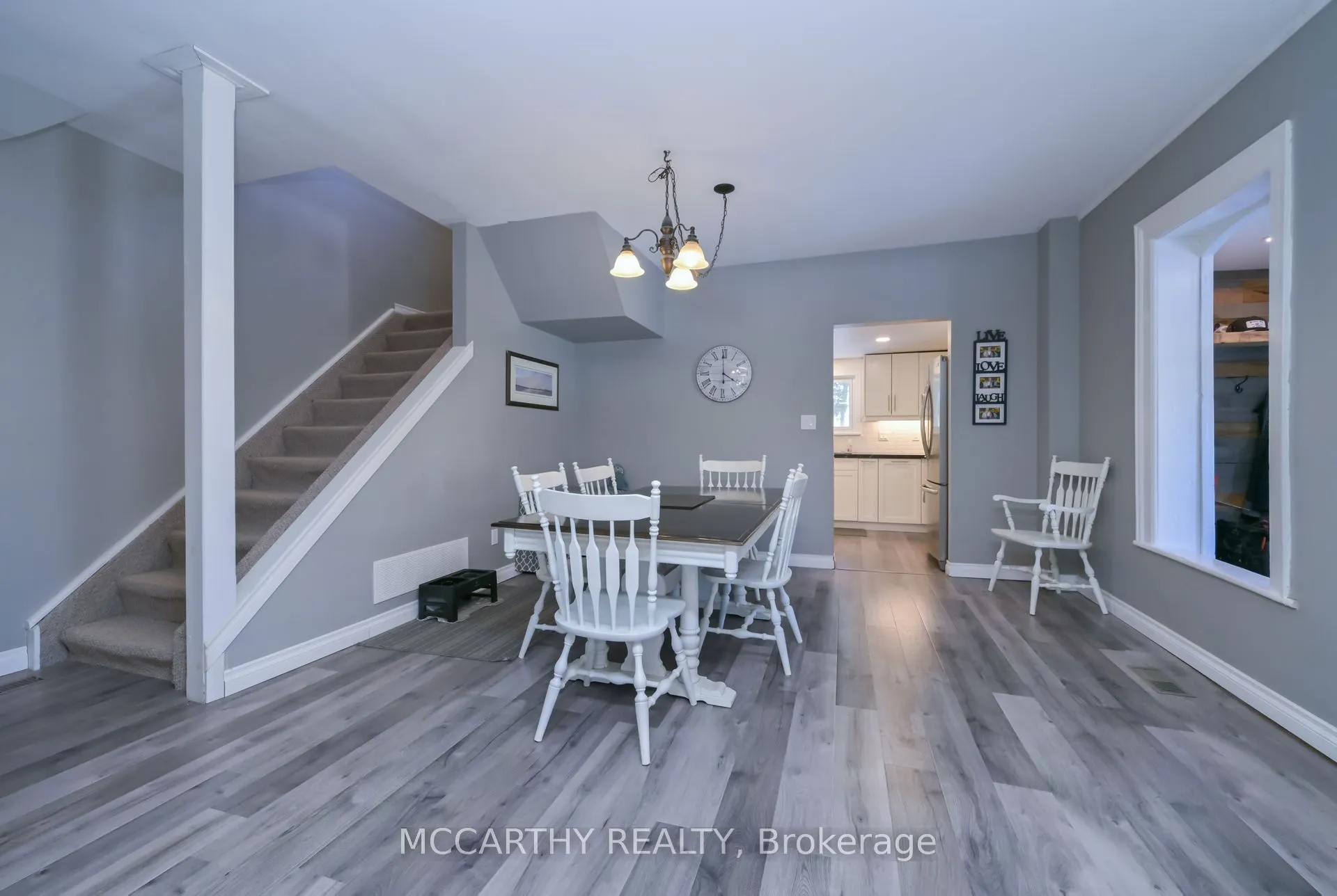 681141 260 Side Road