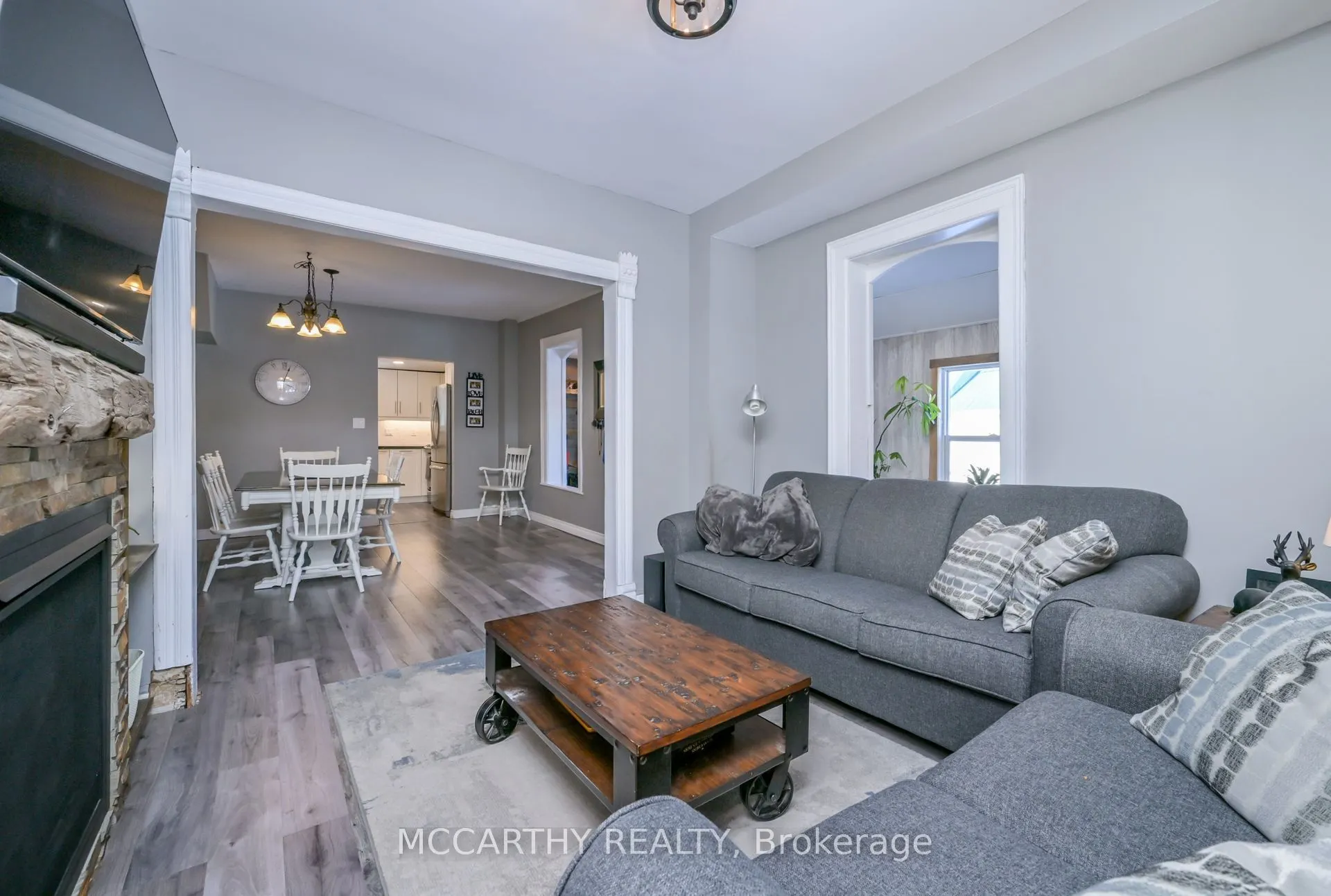 681141 260 Side Road