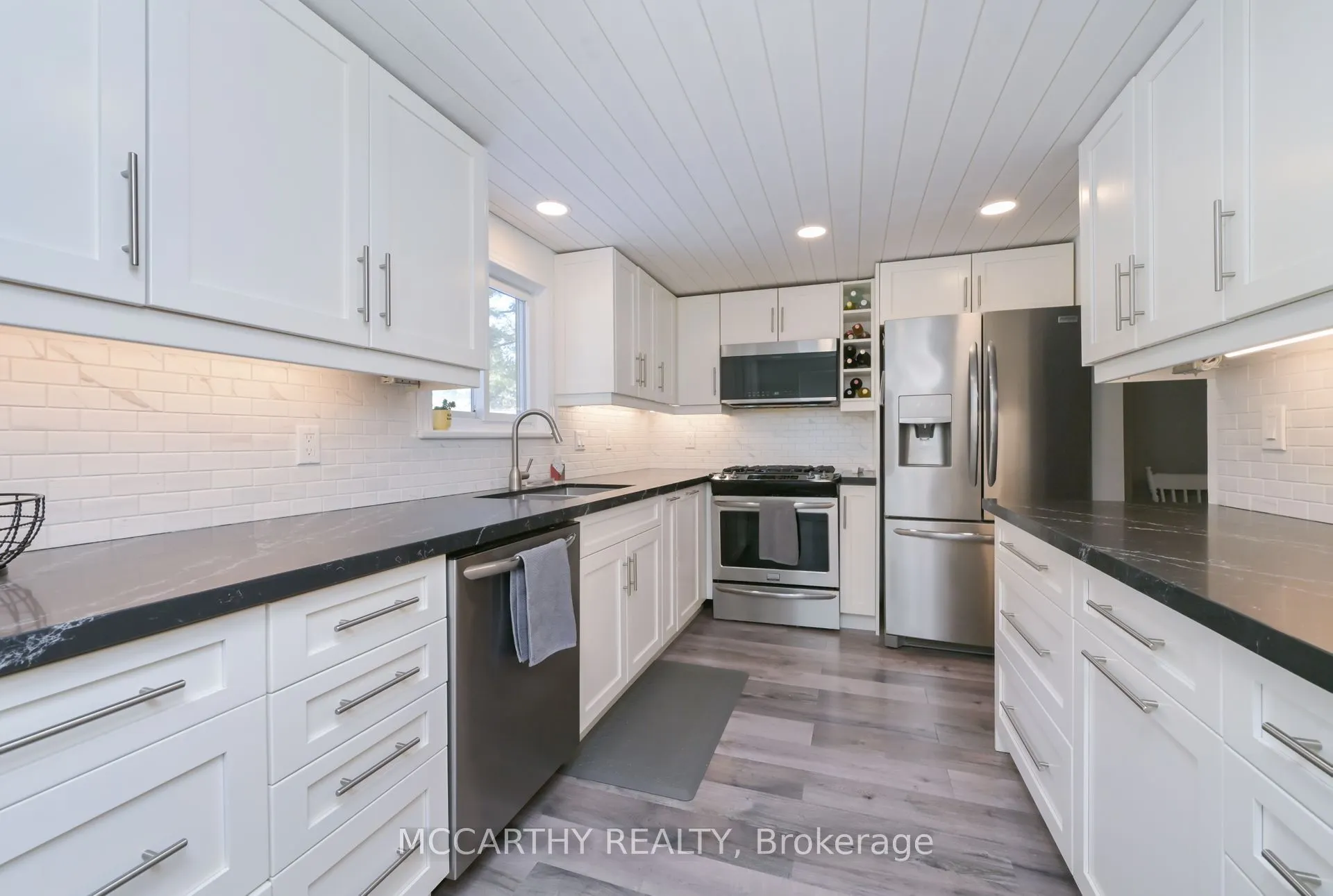 681141 260 Side Road