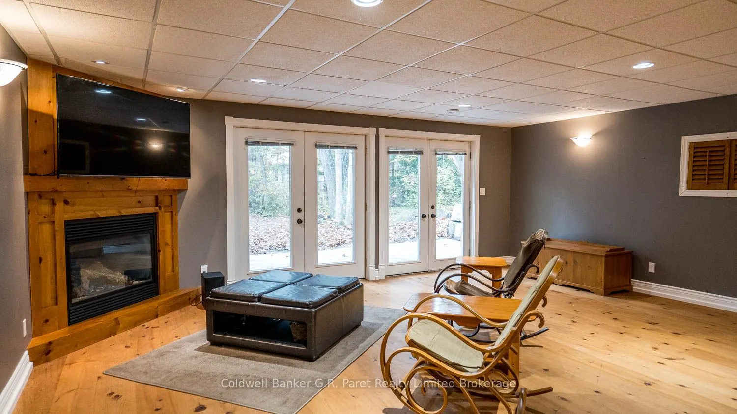 9862 Lakeshore Drive