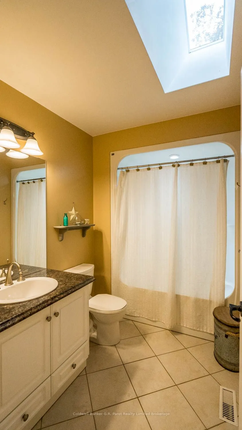 9862 Lakeshore Drive