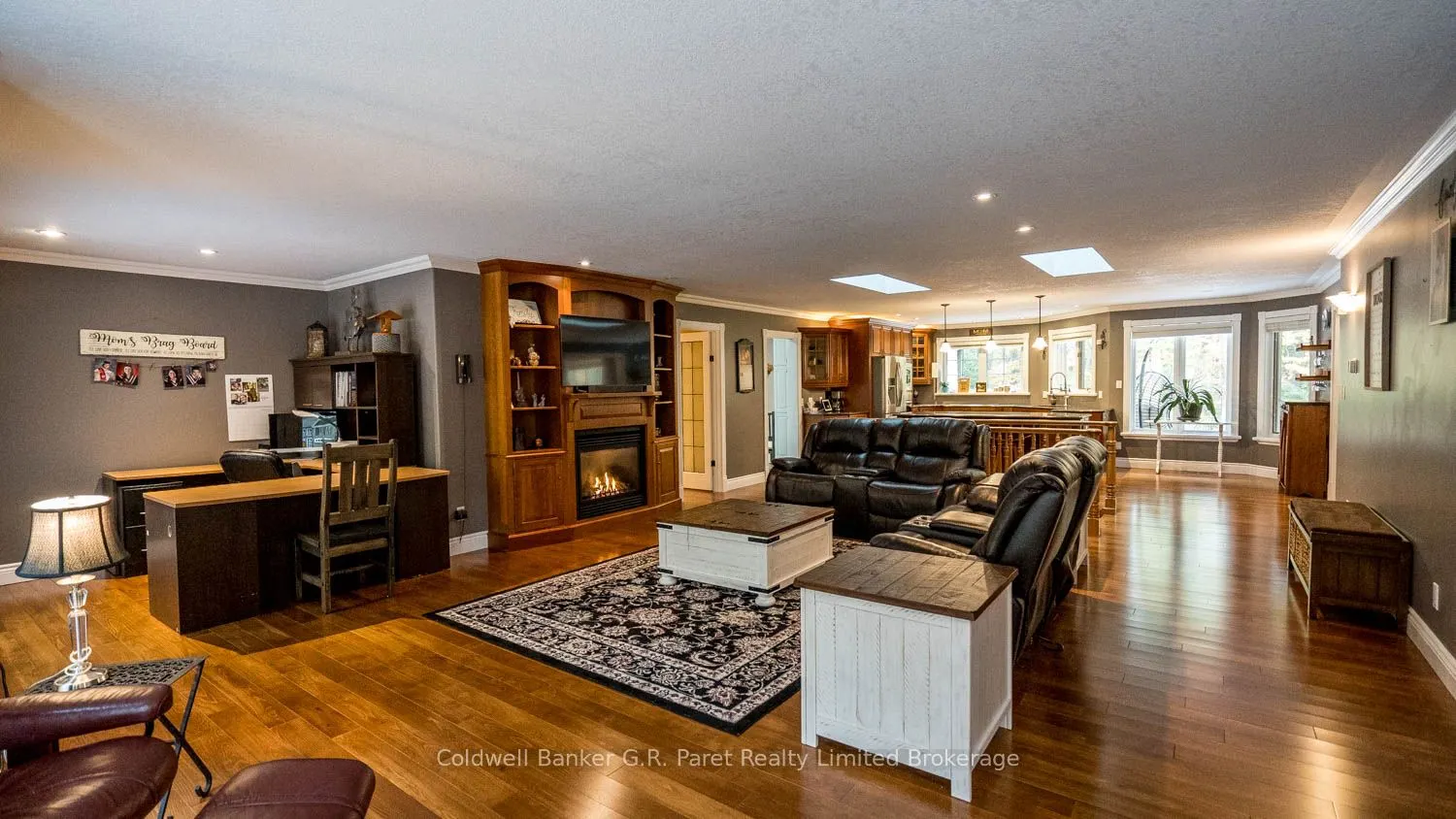 9862 Lakeshore Drive