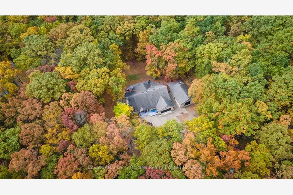 9862 Lakeshore Drive