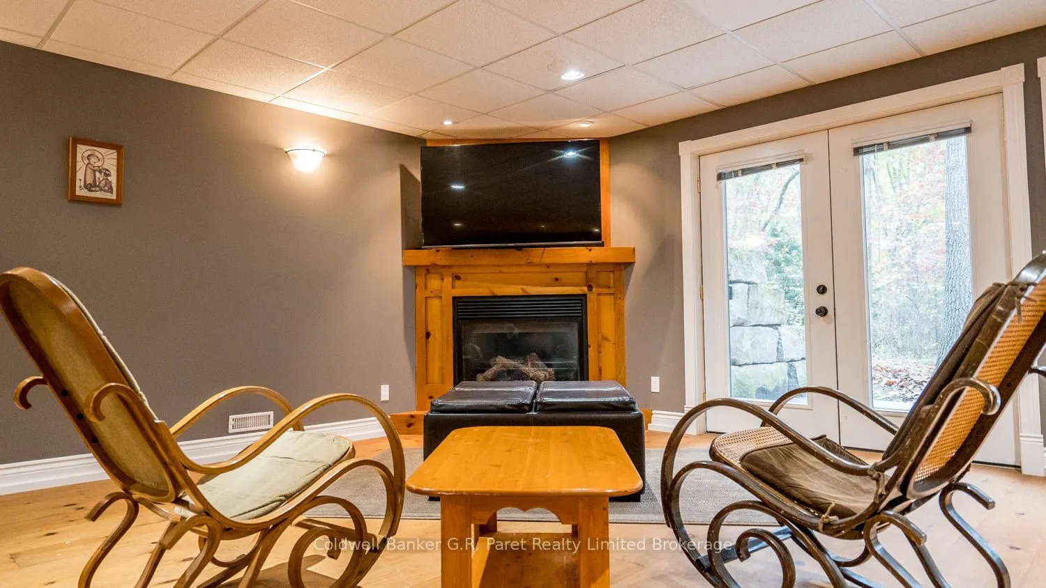 9862 Lakeshore Drive