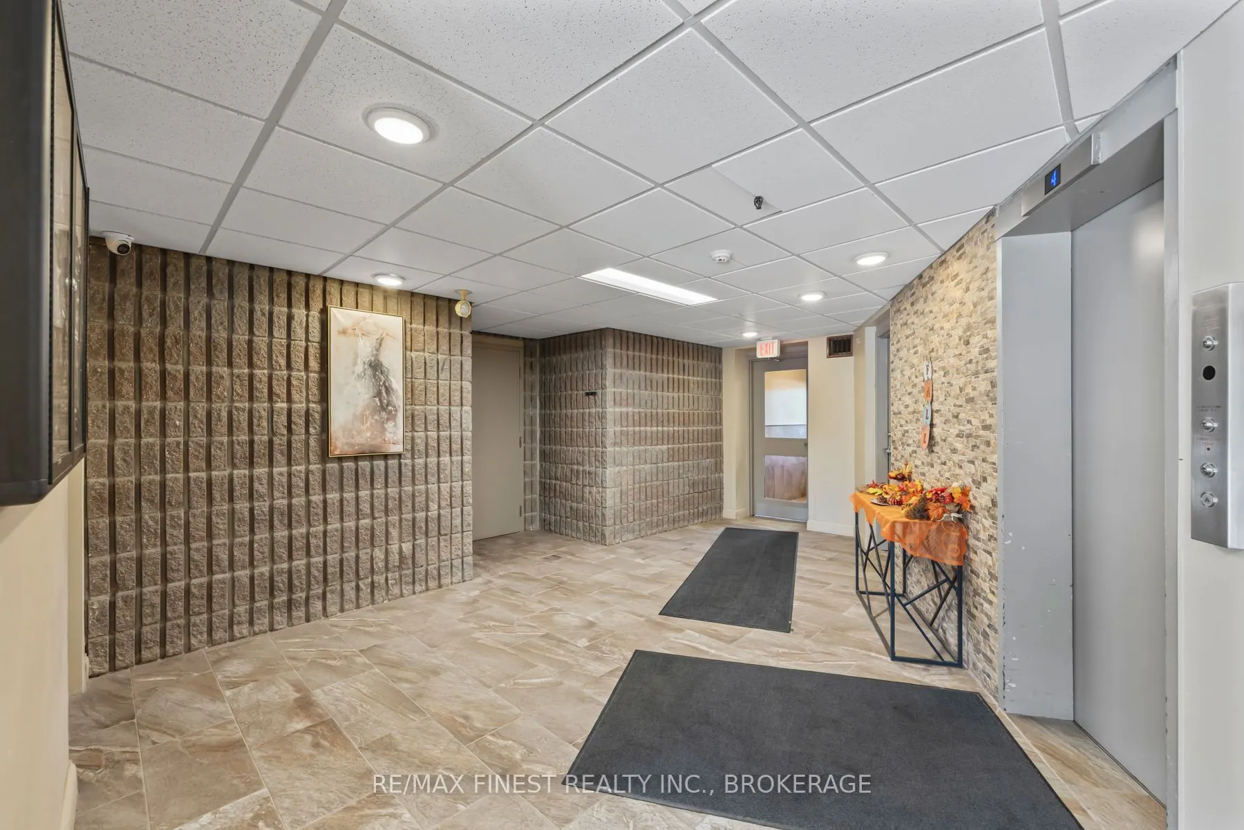 17 Eldon Hall Place, #104