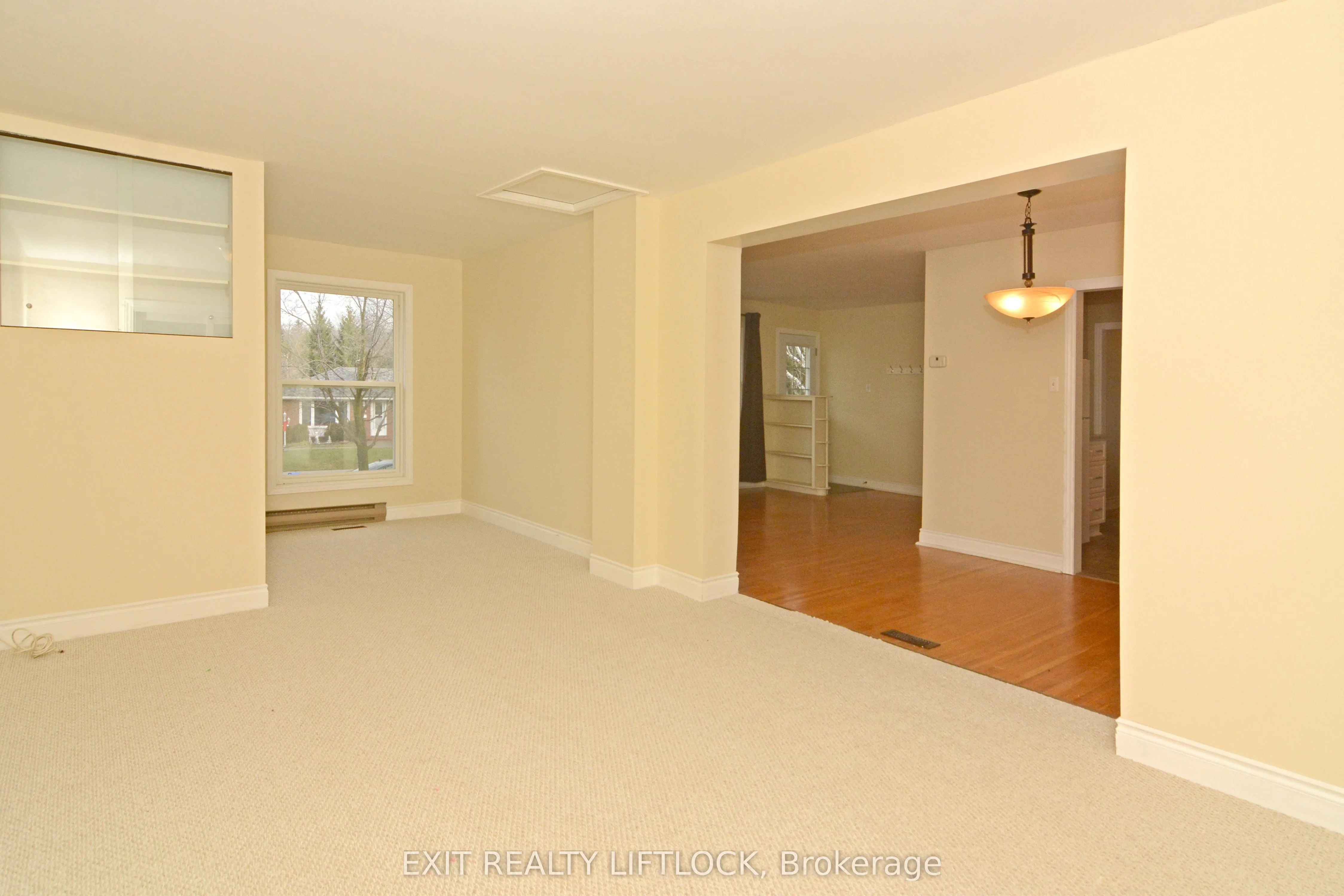 1437 Westbrook Drive, #Main Floor