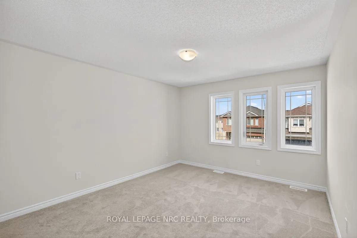 49 HUNTSWORTH Avenue