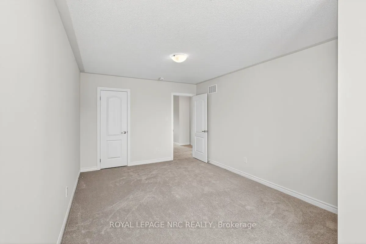 49 HUNTSWORTH Avenue