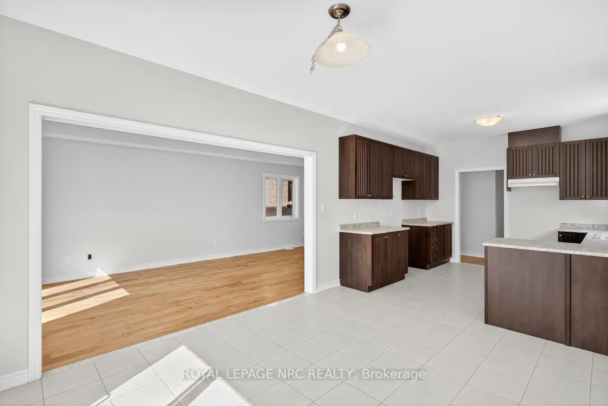 49 HUNTSWORTH Avenue