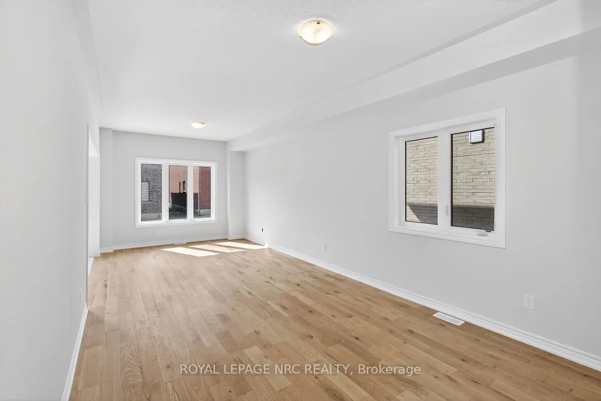 49 HUNTSWORTH Avenue