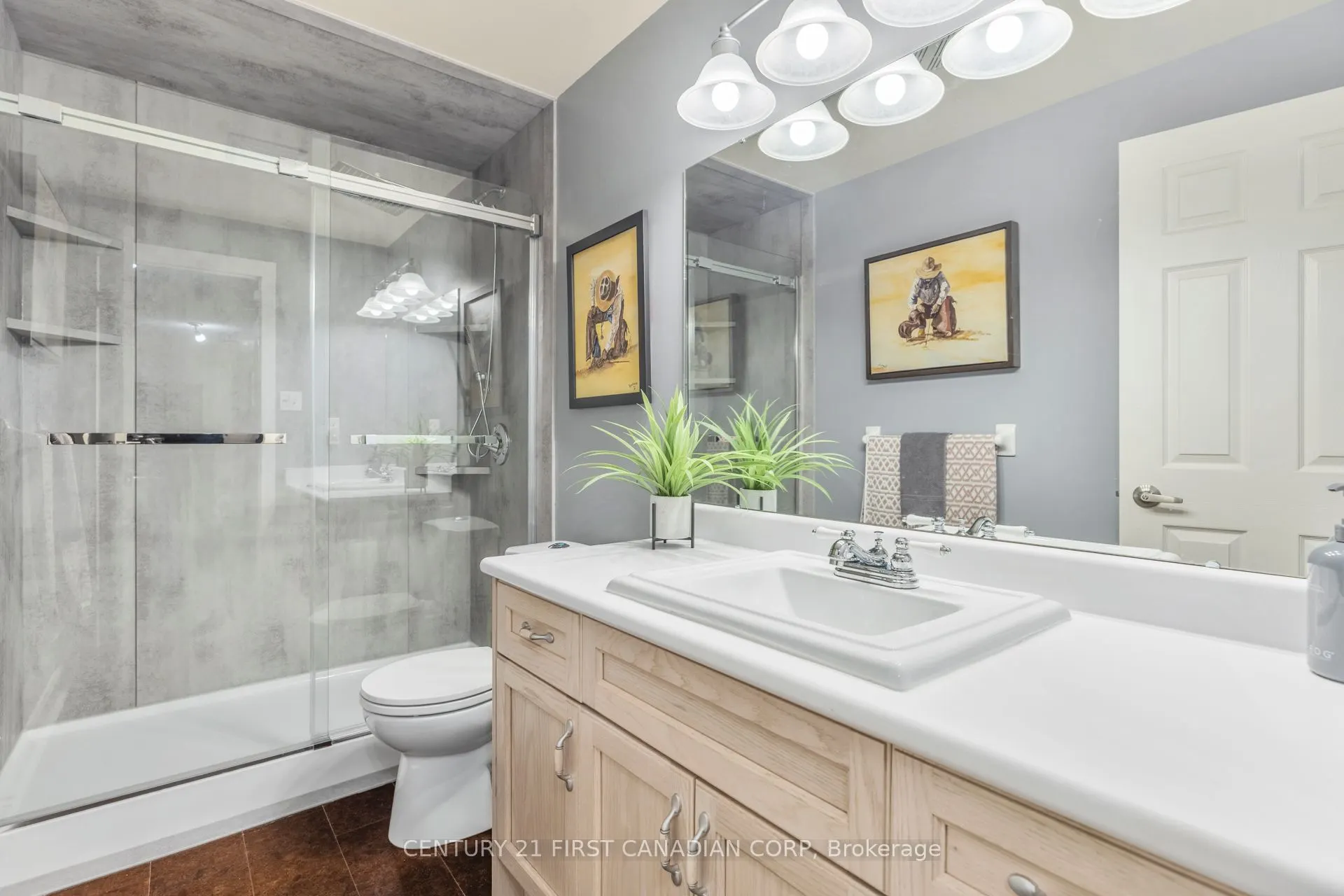 205 North Centre Road, #1