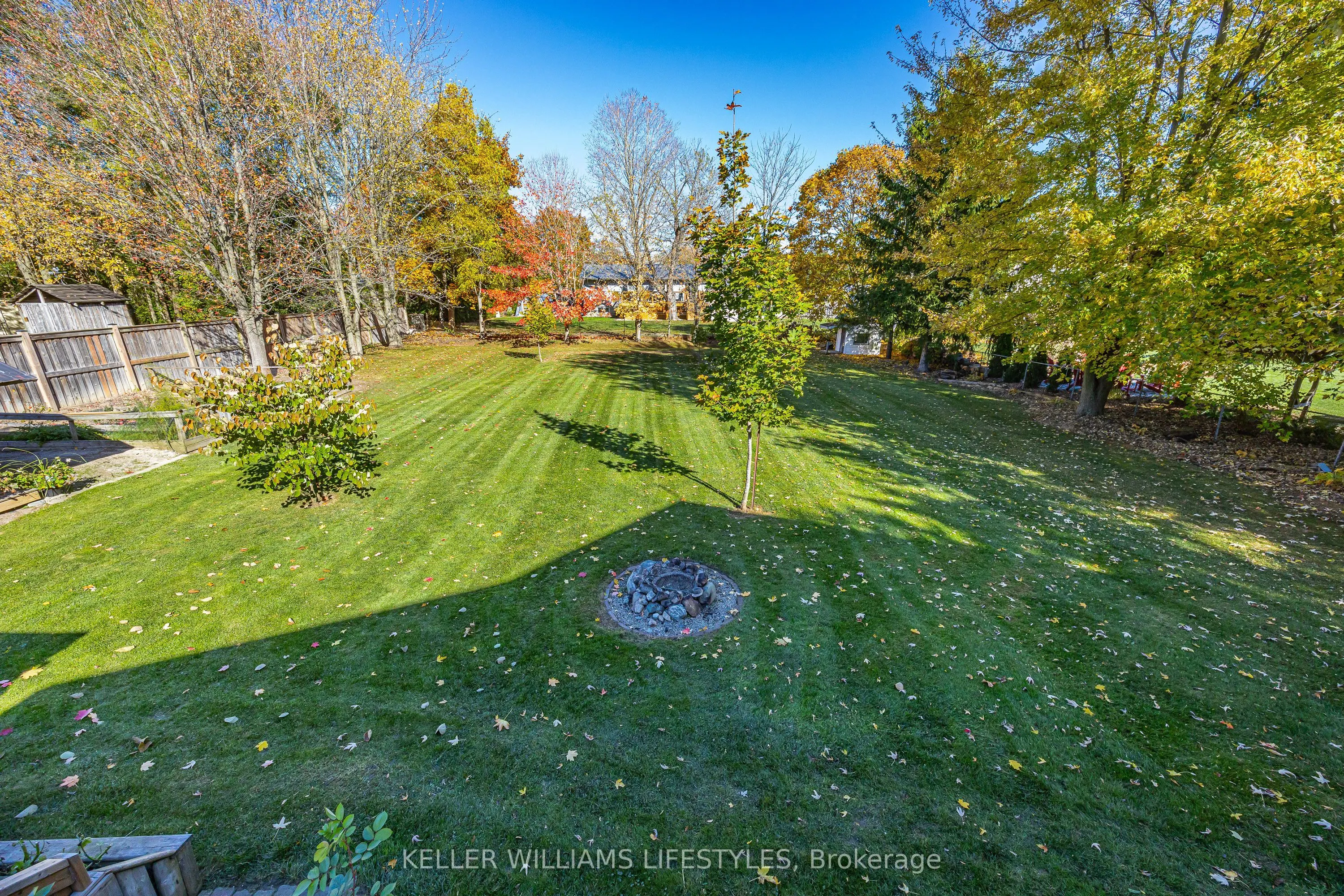 11 Hawthorn Crescent