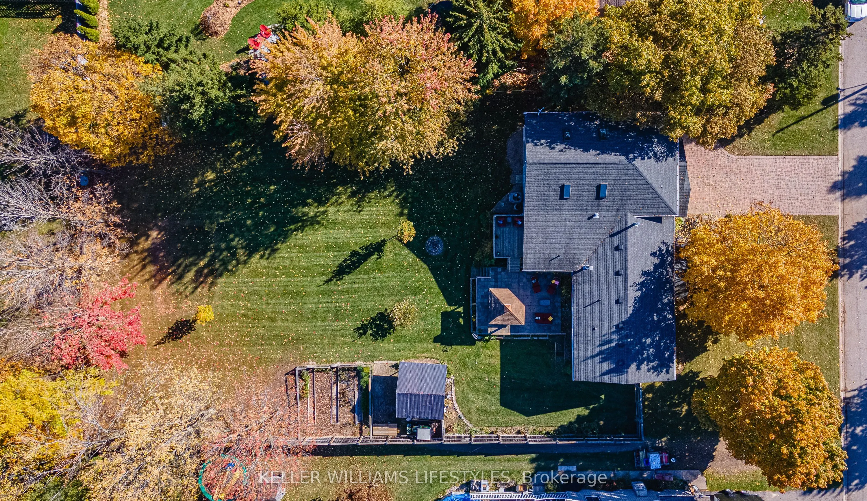 11 Hawthorn Crescent