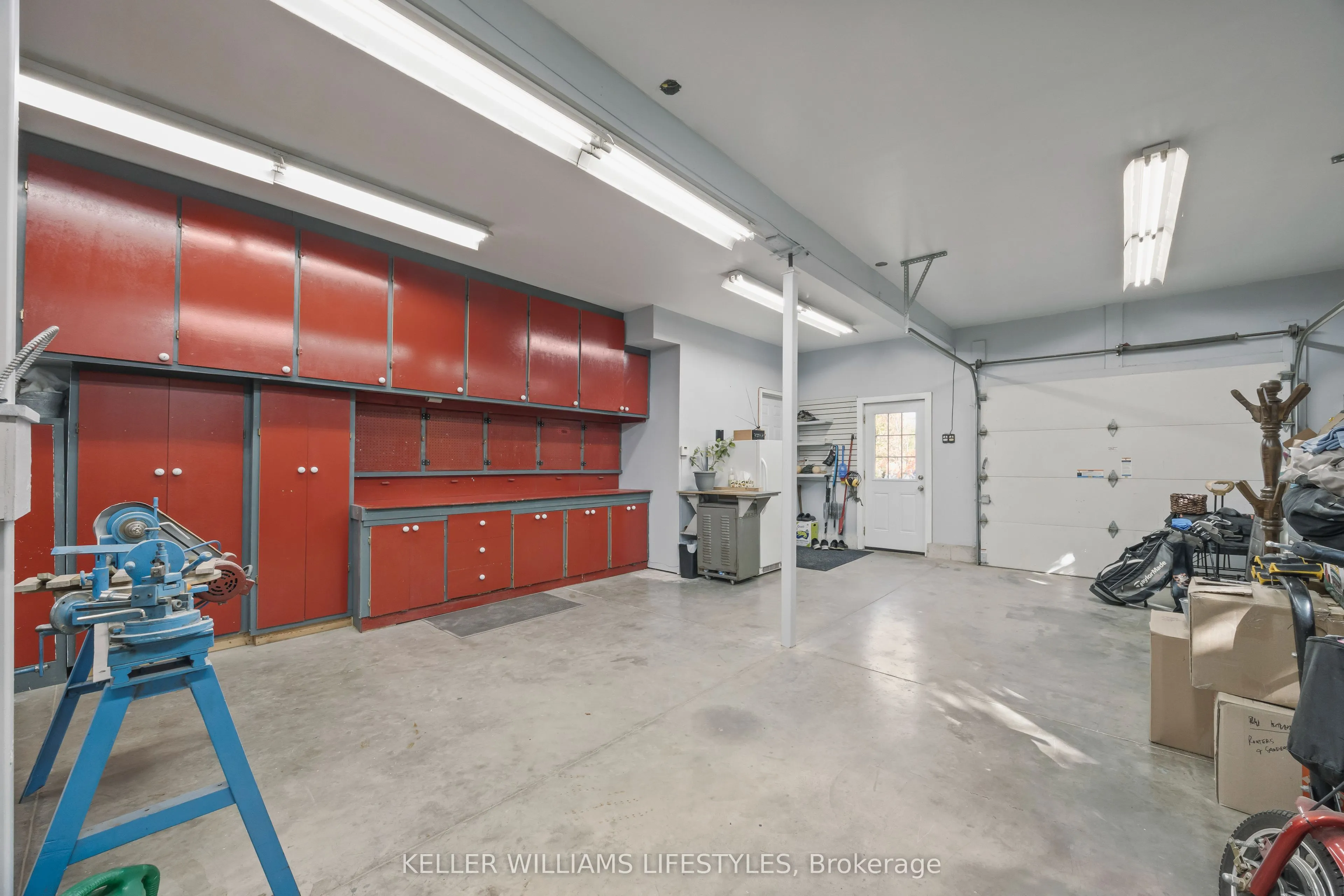 11 Hawthorn Crescent