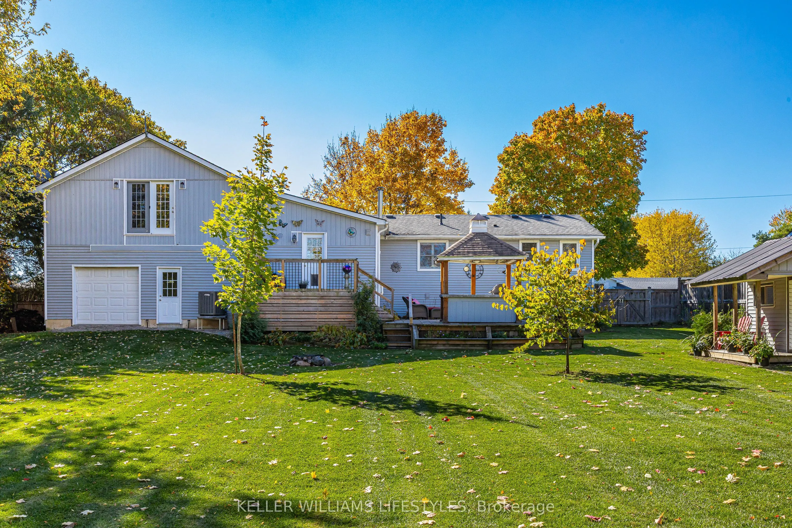 11 Hawthorn Crescent