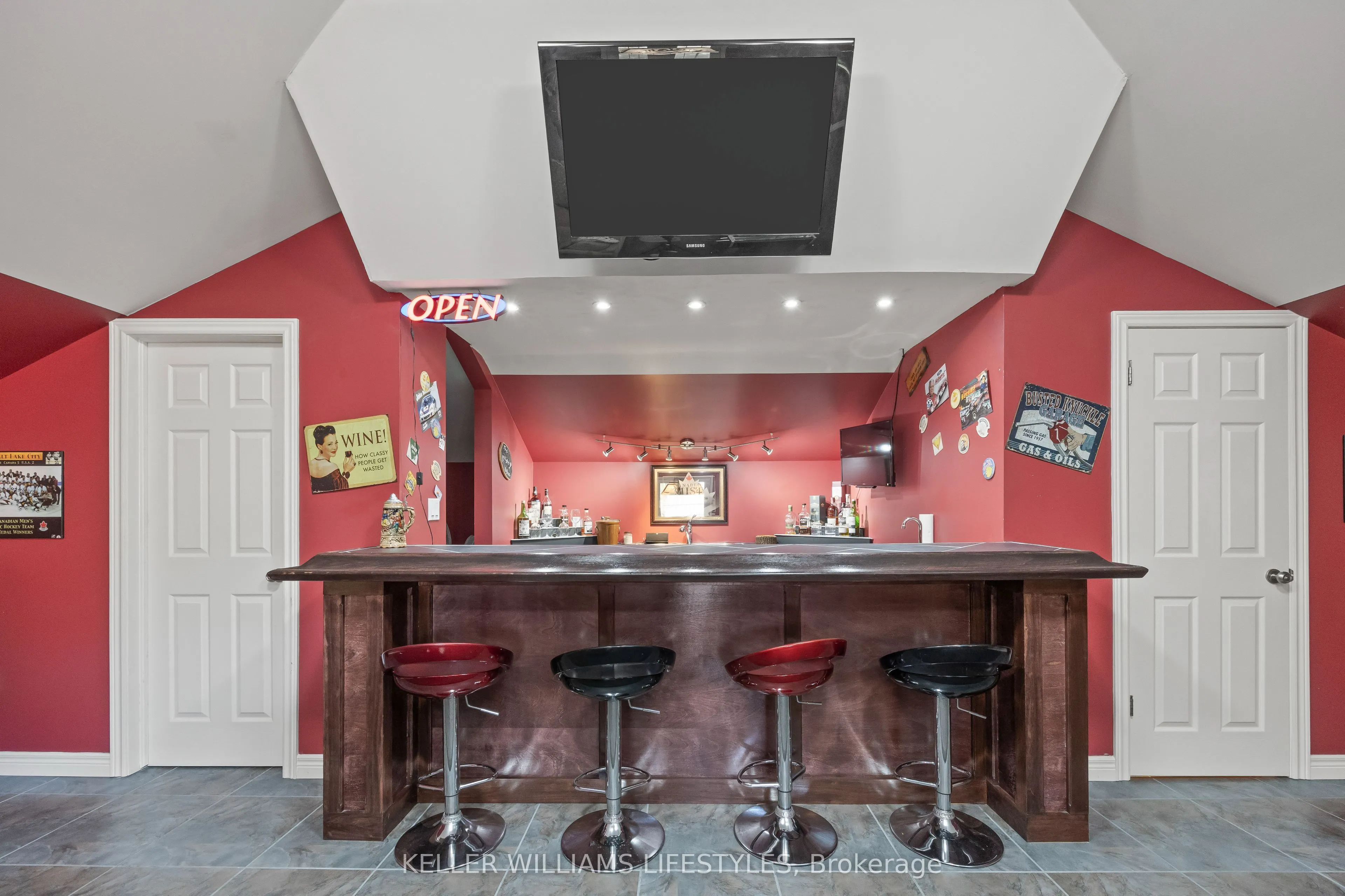 11 Hawthorn Crescent