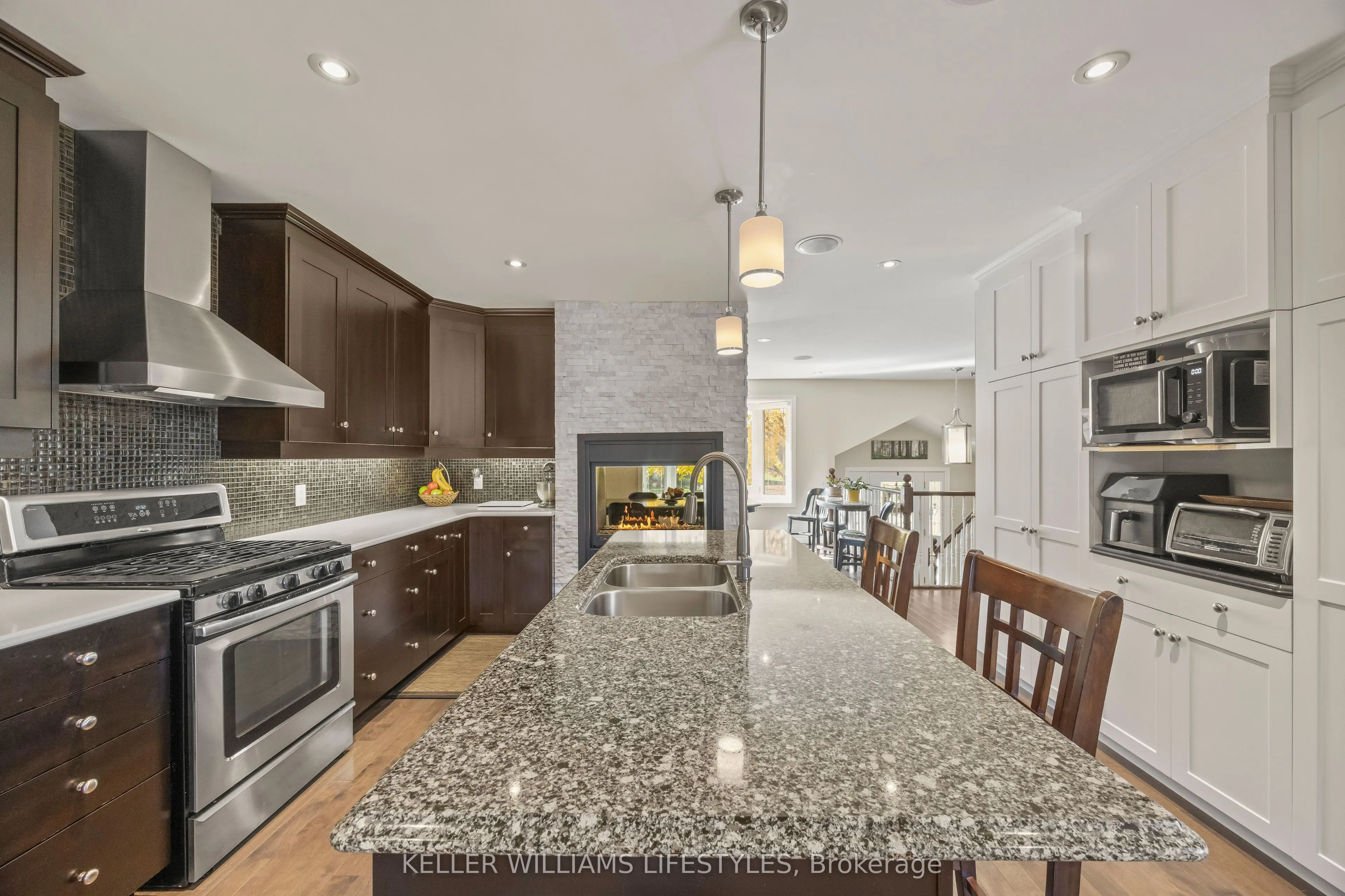 11 Hawthorn Crescent