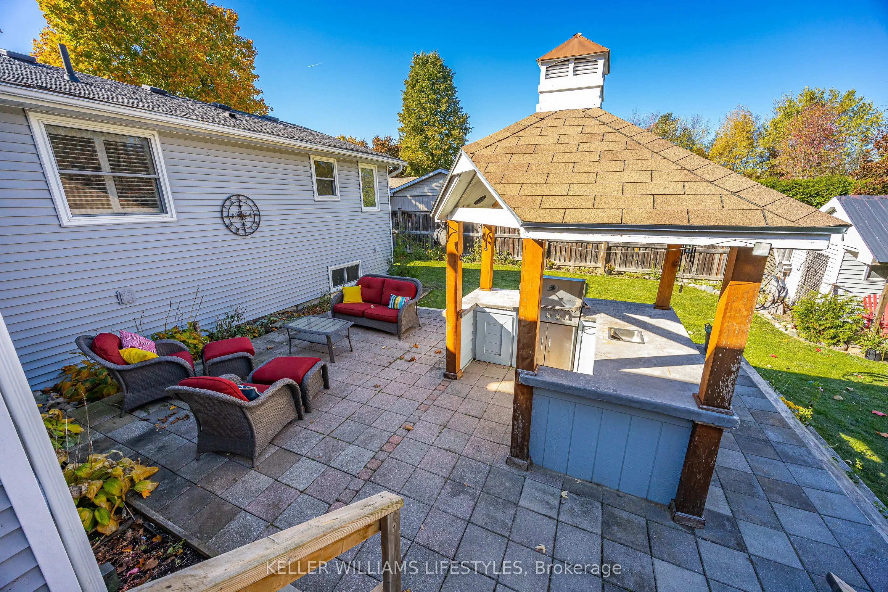 11 Hawthorn Crescent