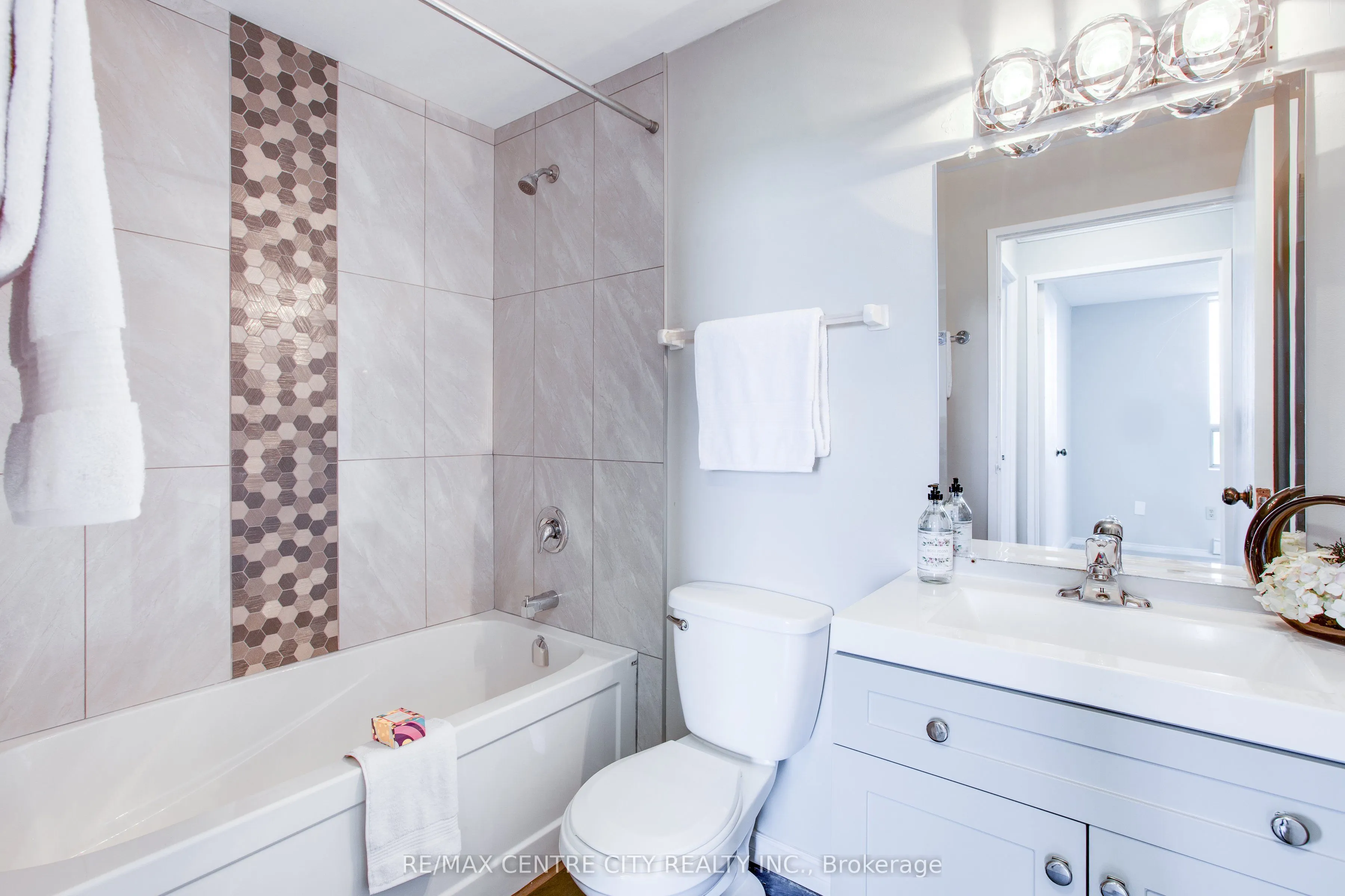 45 Pond Mills Road, #812