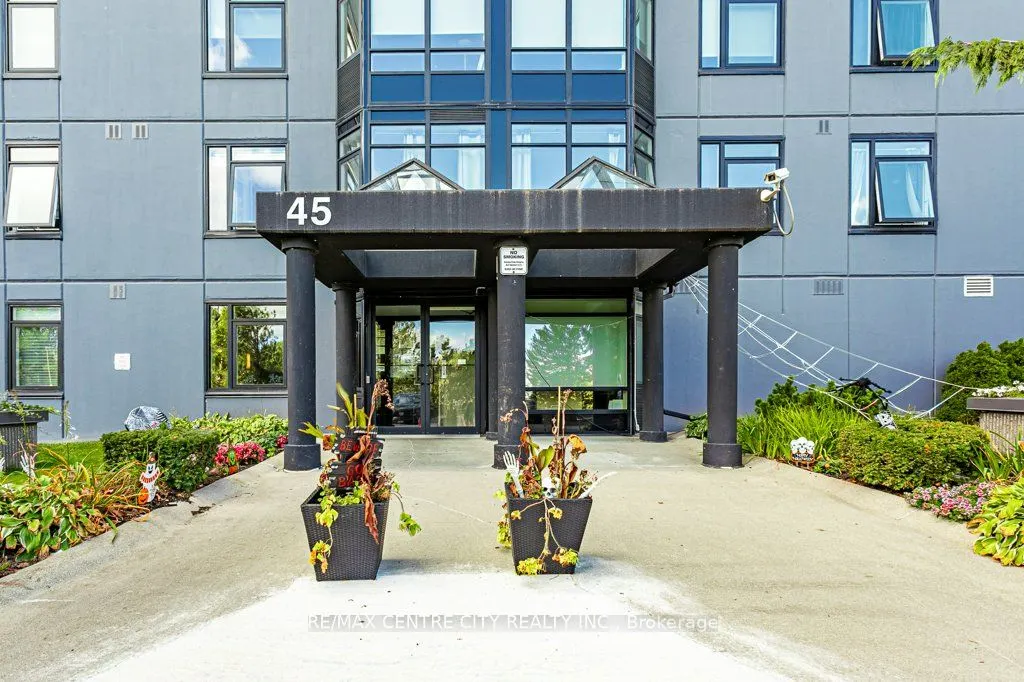 45 Pond Mills Road, #812