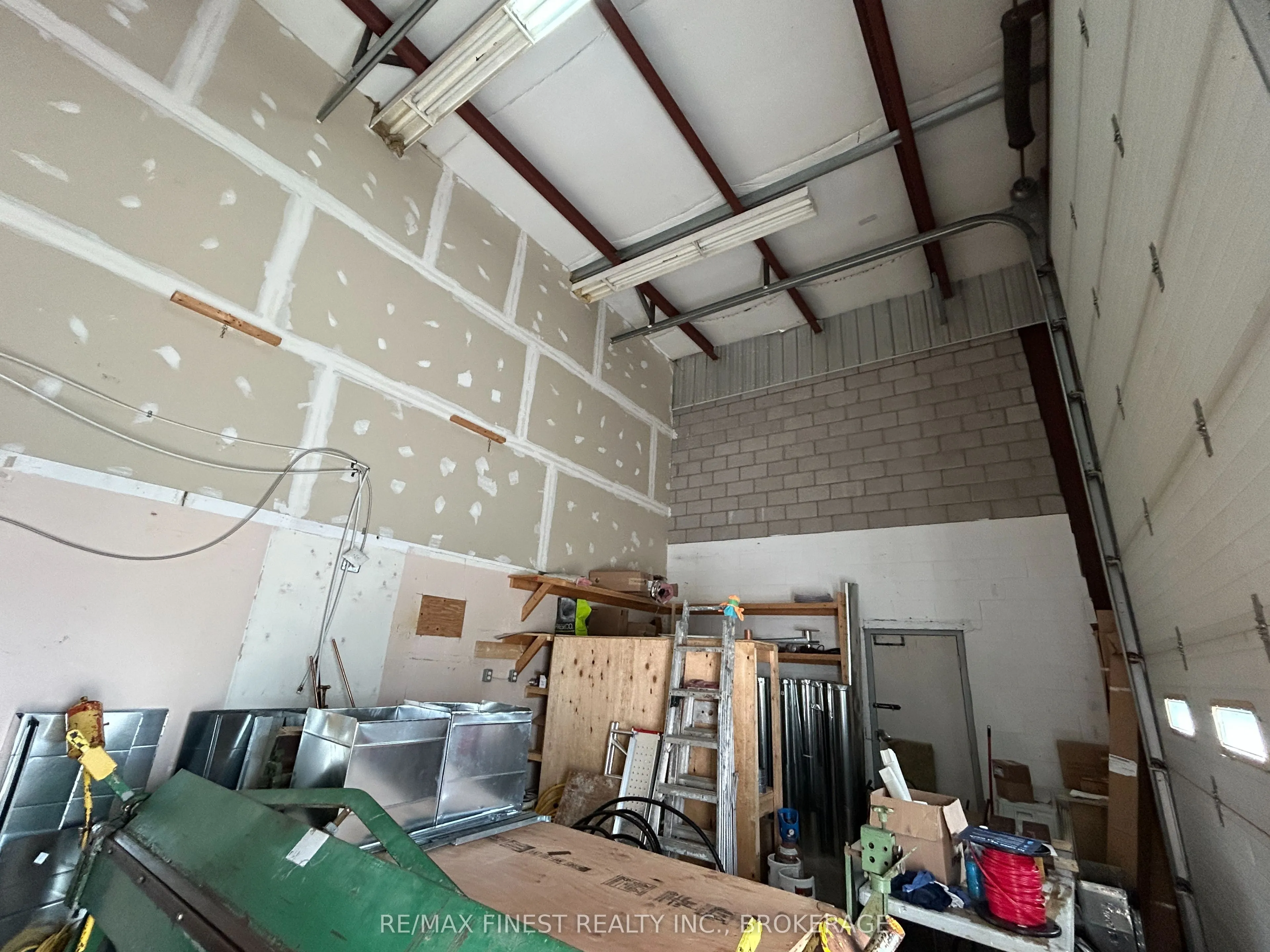 200 Binnington Court W