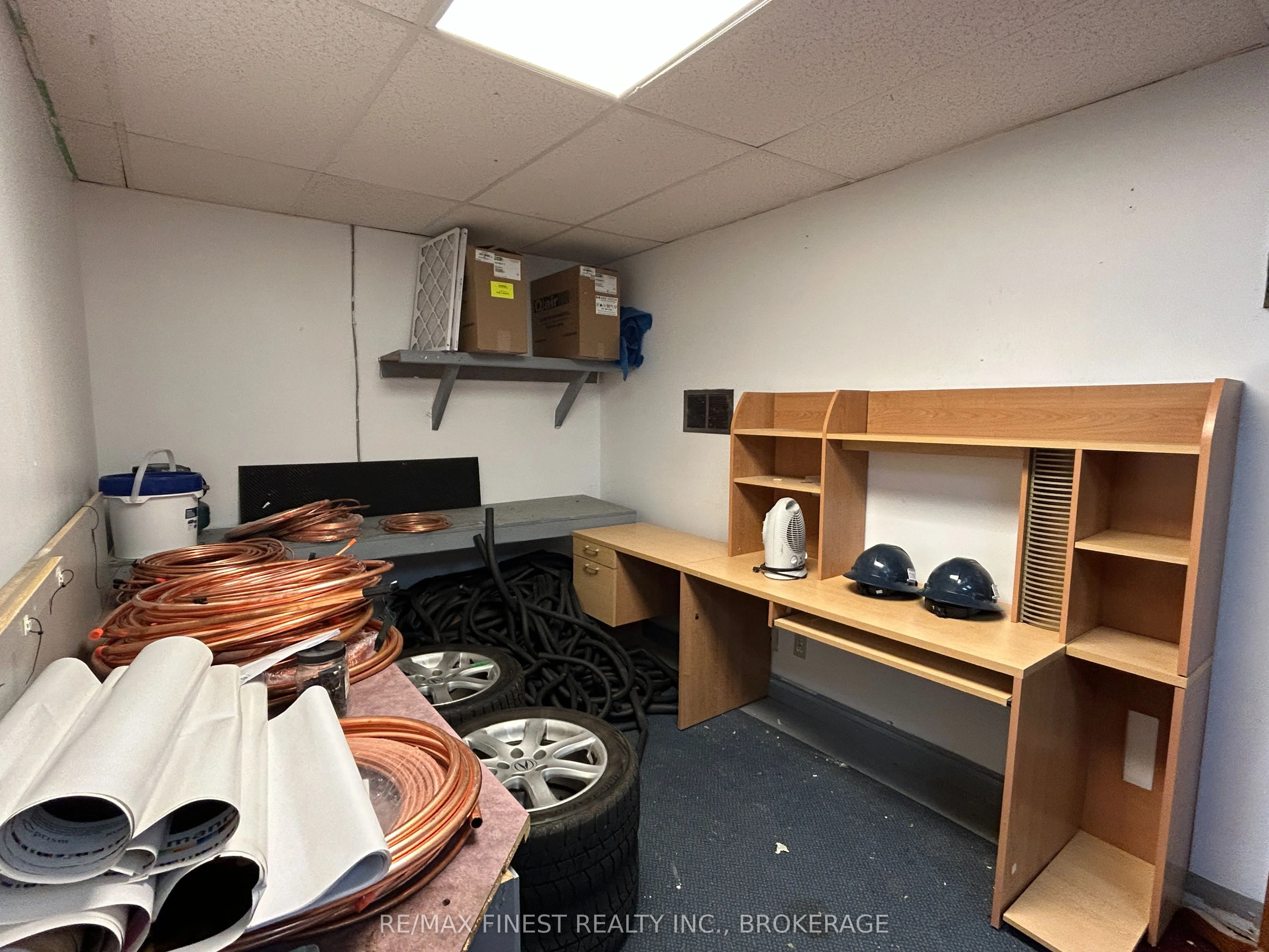 200 Binnington Court W