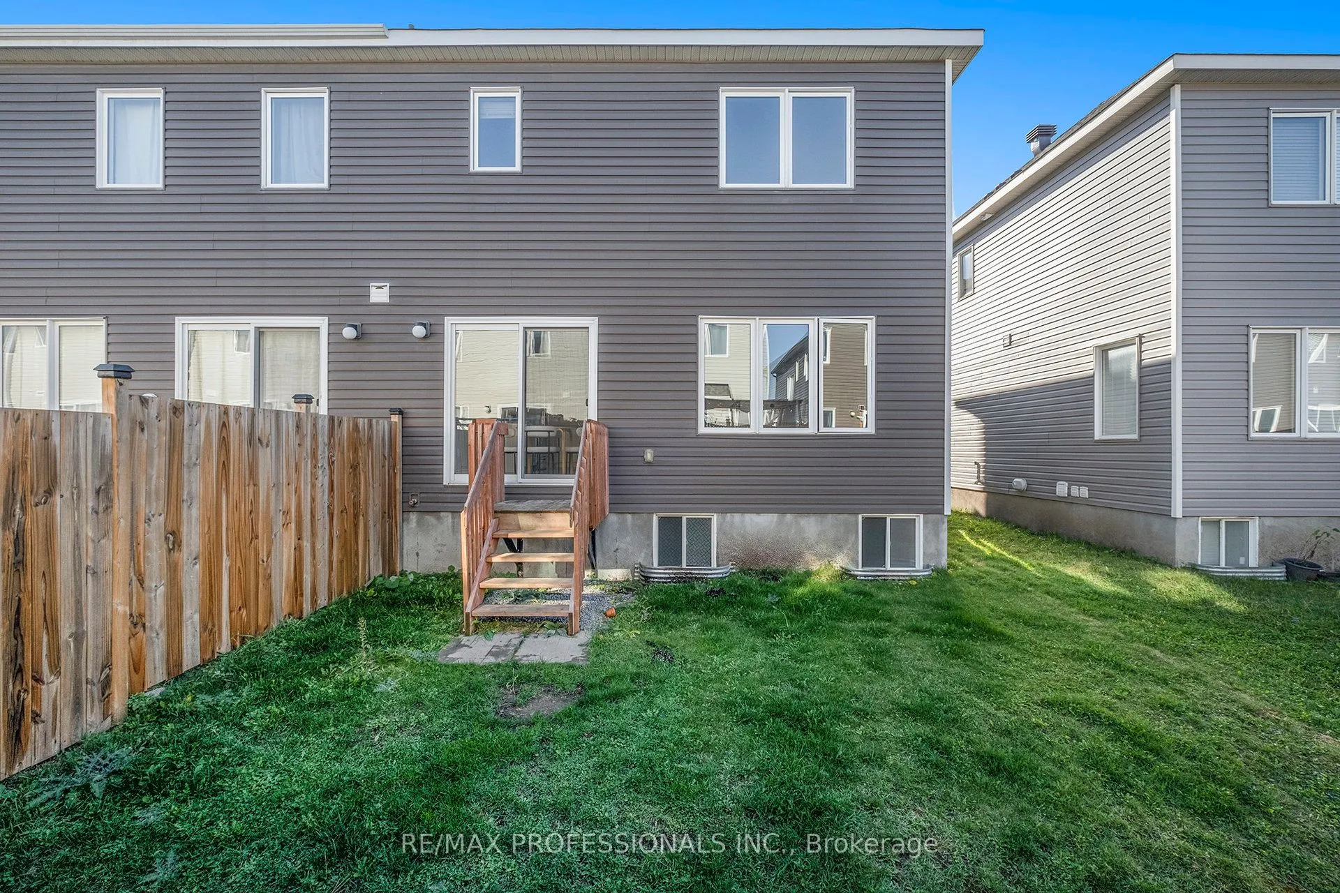 2241 Watercolours Way