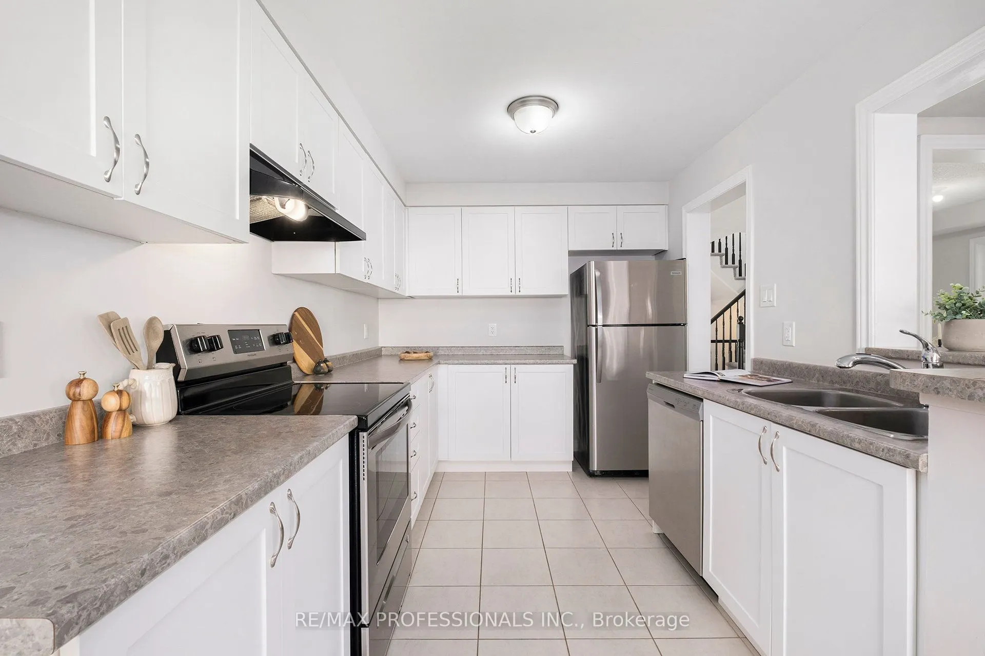 2241 Watercolours Way