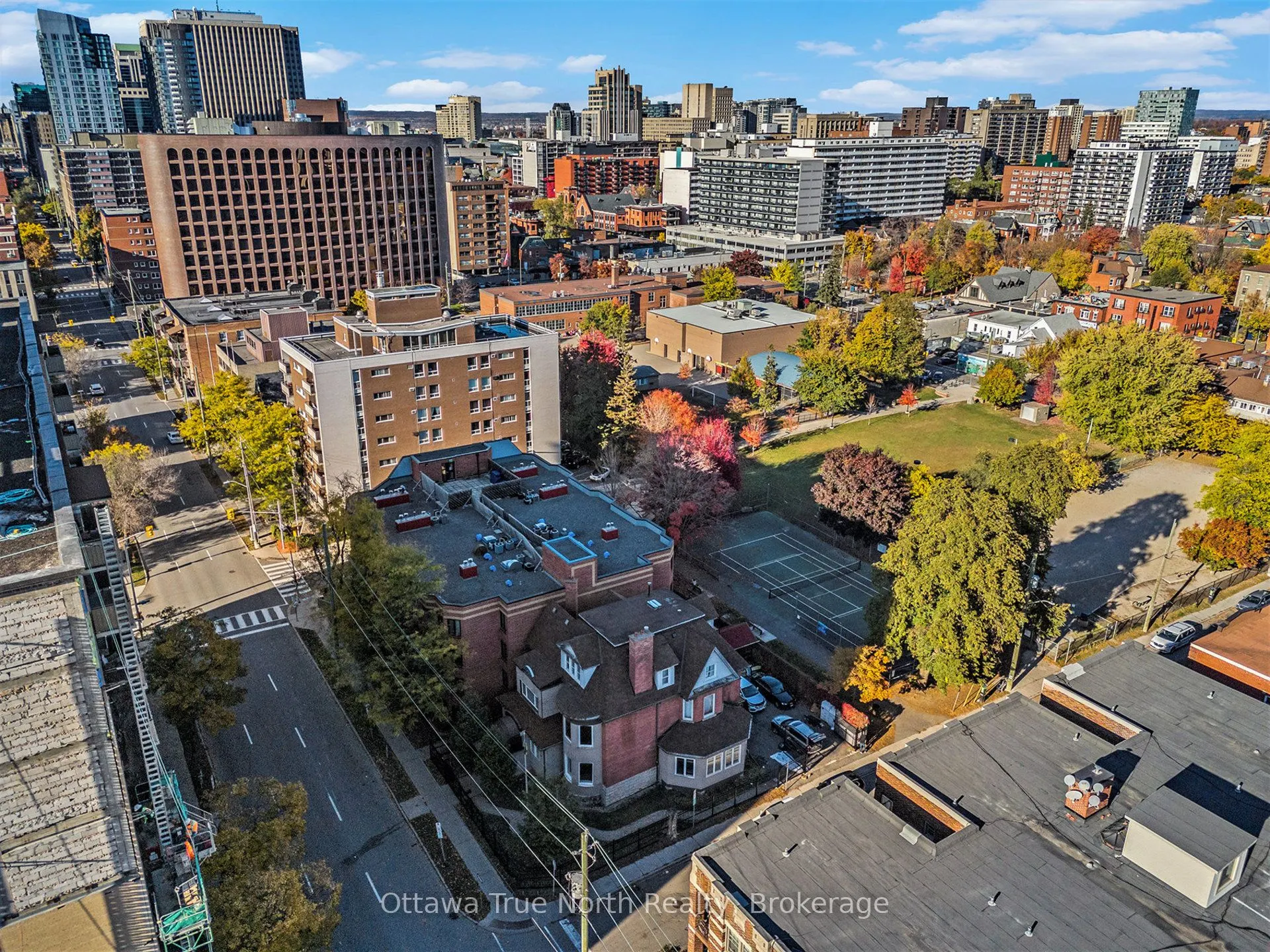 317 Metcalfe Street N, #102