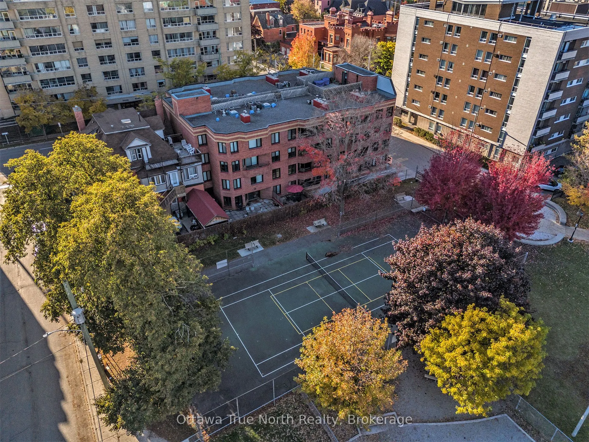 317 Metcalfe Street N, #102