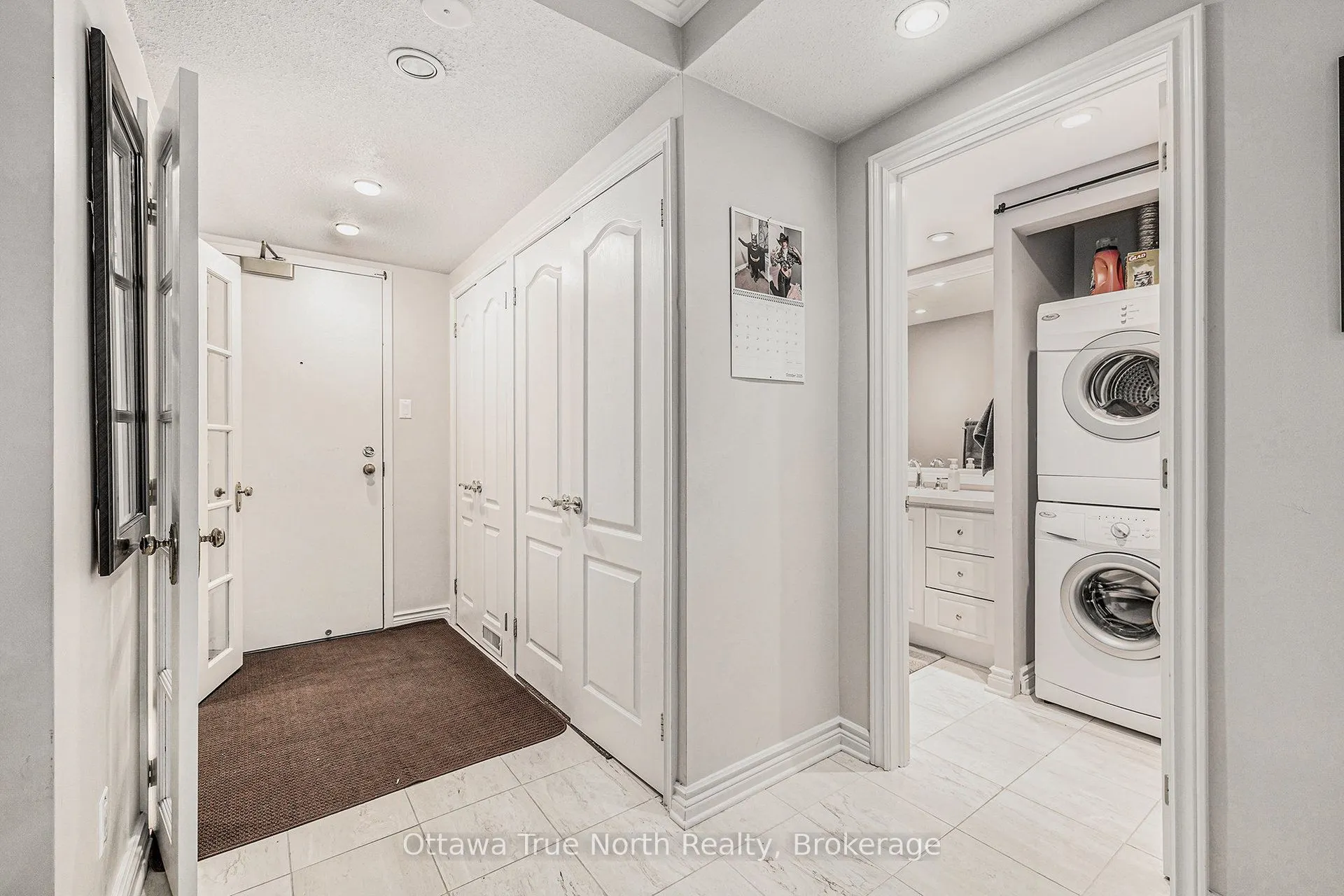 317 Metcalfe Street N, #102