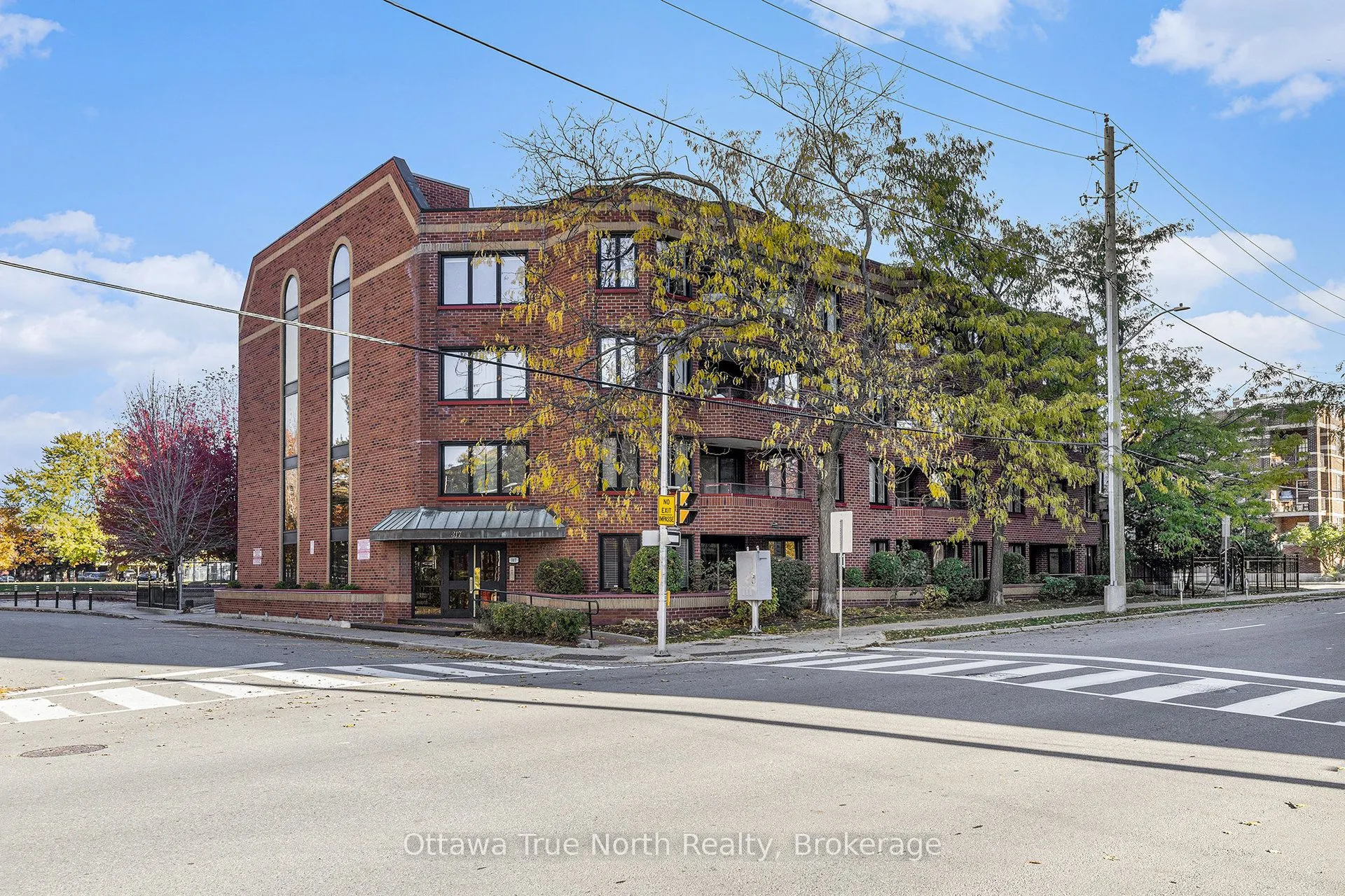 317 Metcalfe Street N, #102