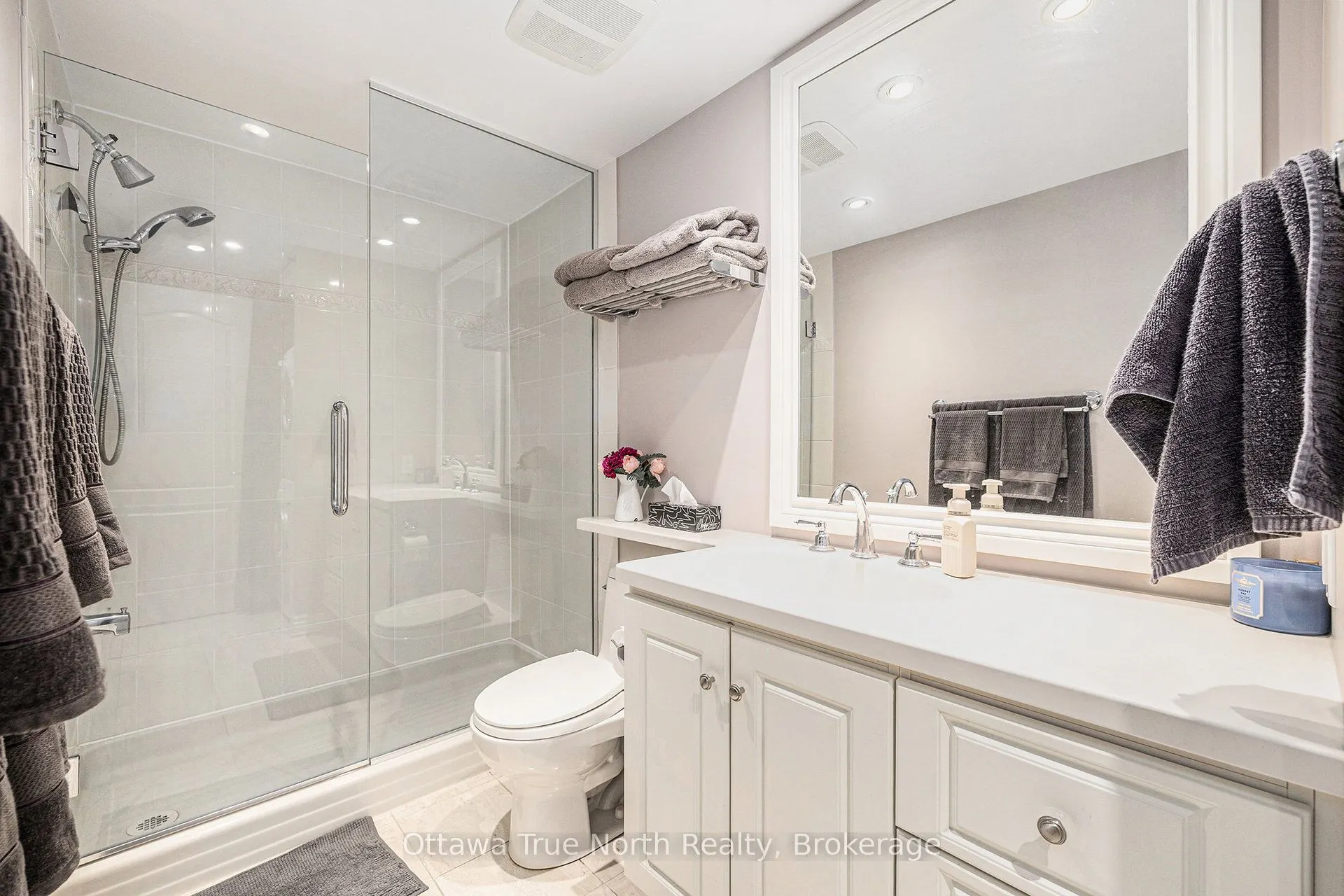 317 Metcalfe Street N, #102