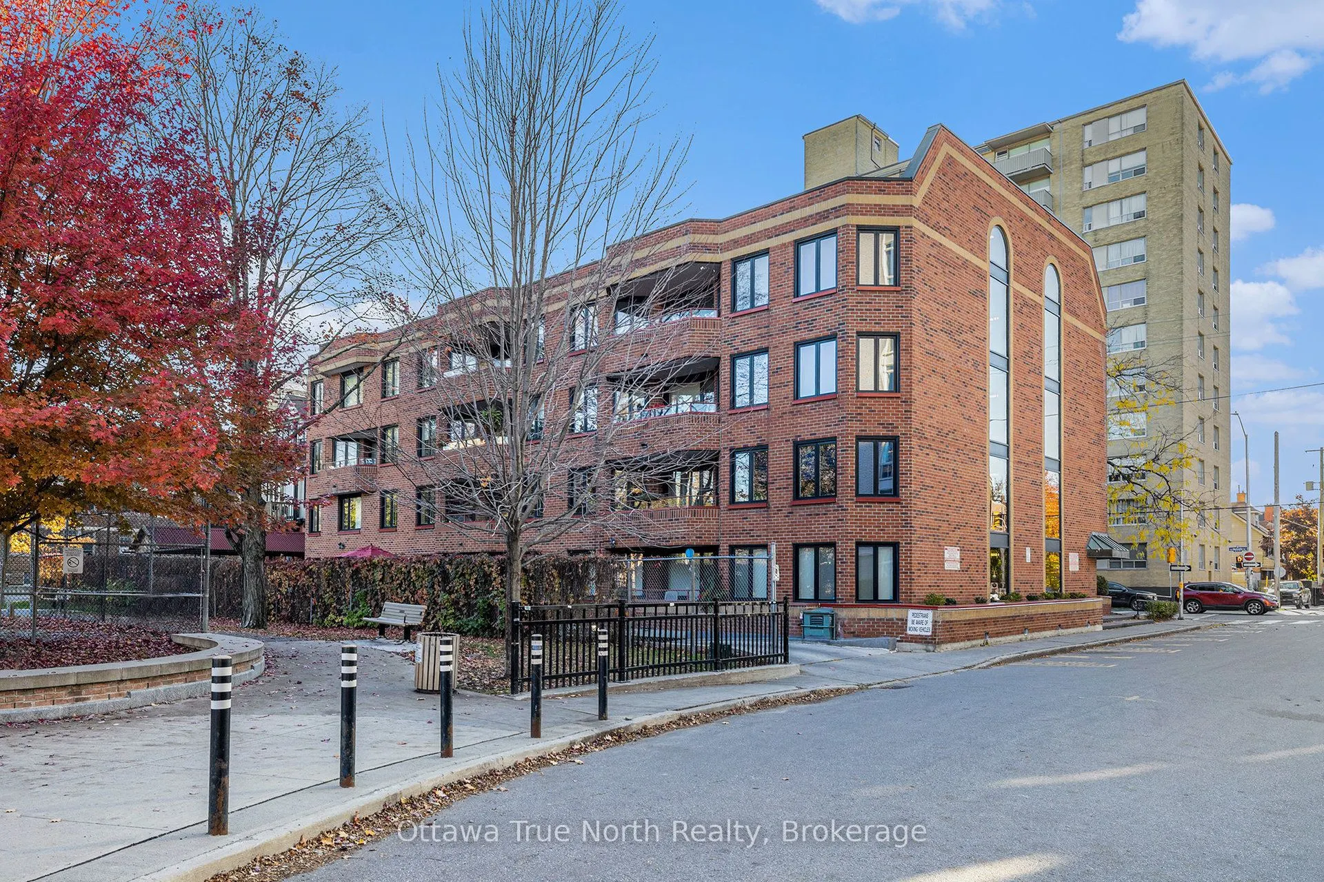 317 Metcalfe Street N, #102