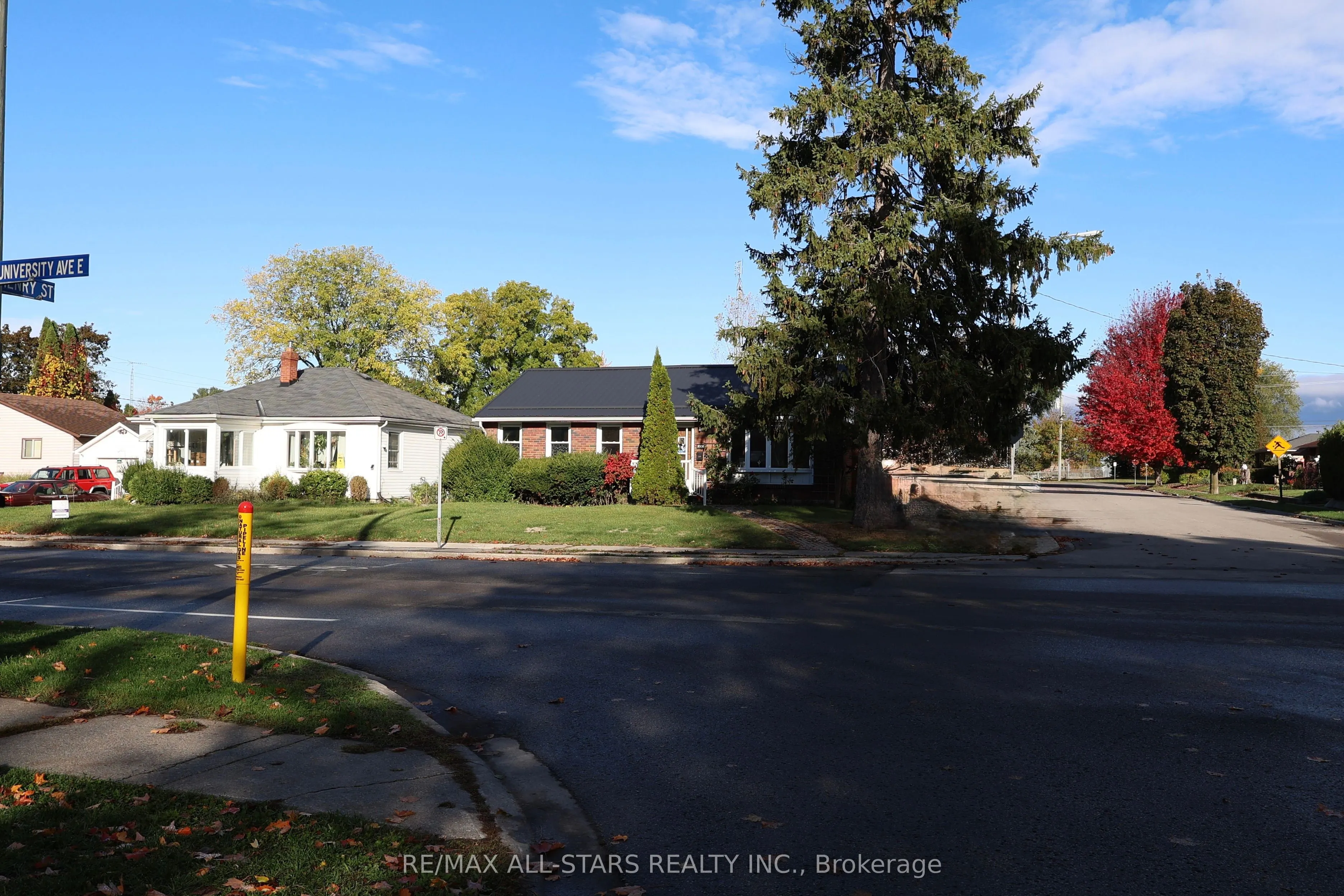 200 University Avenue E