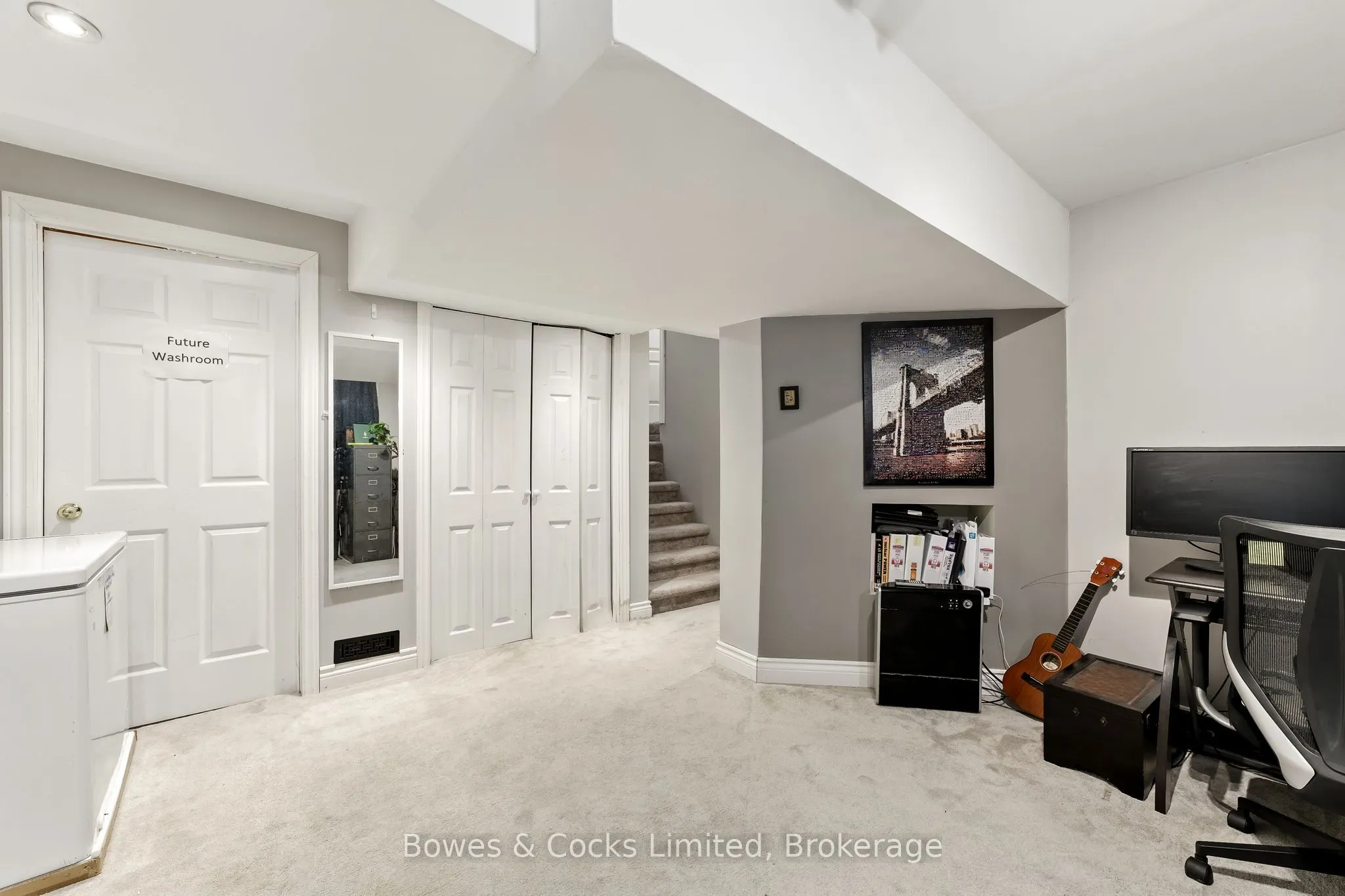 210 Farrier Crescent