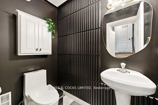 210 Farrier Crescent