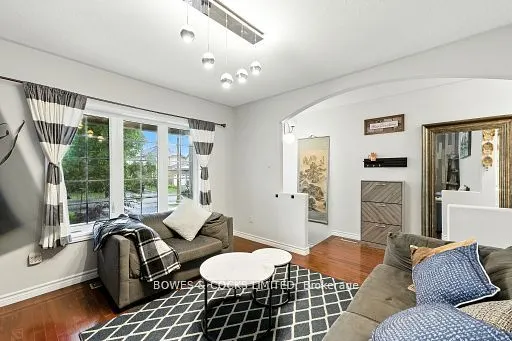 210 Farrier Crescent