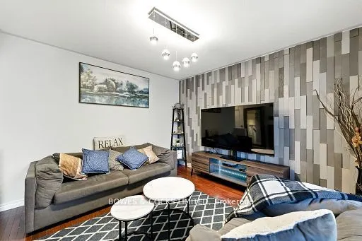 210 Farrier Crescent